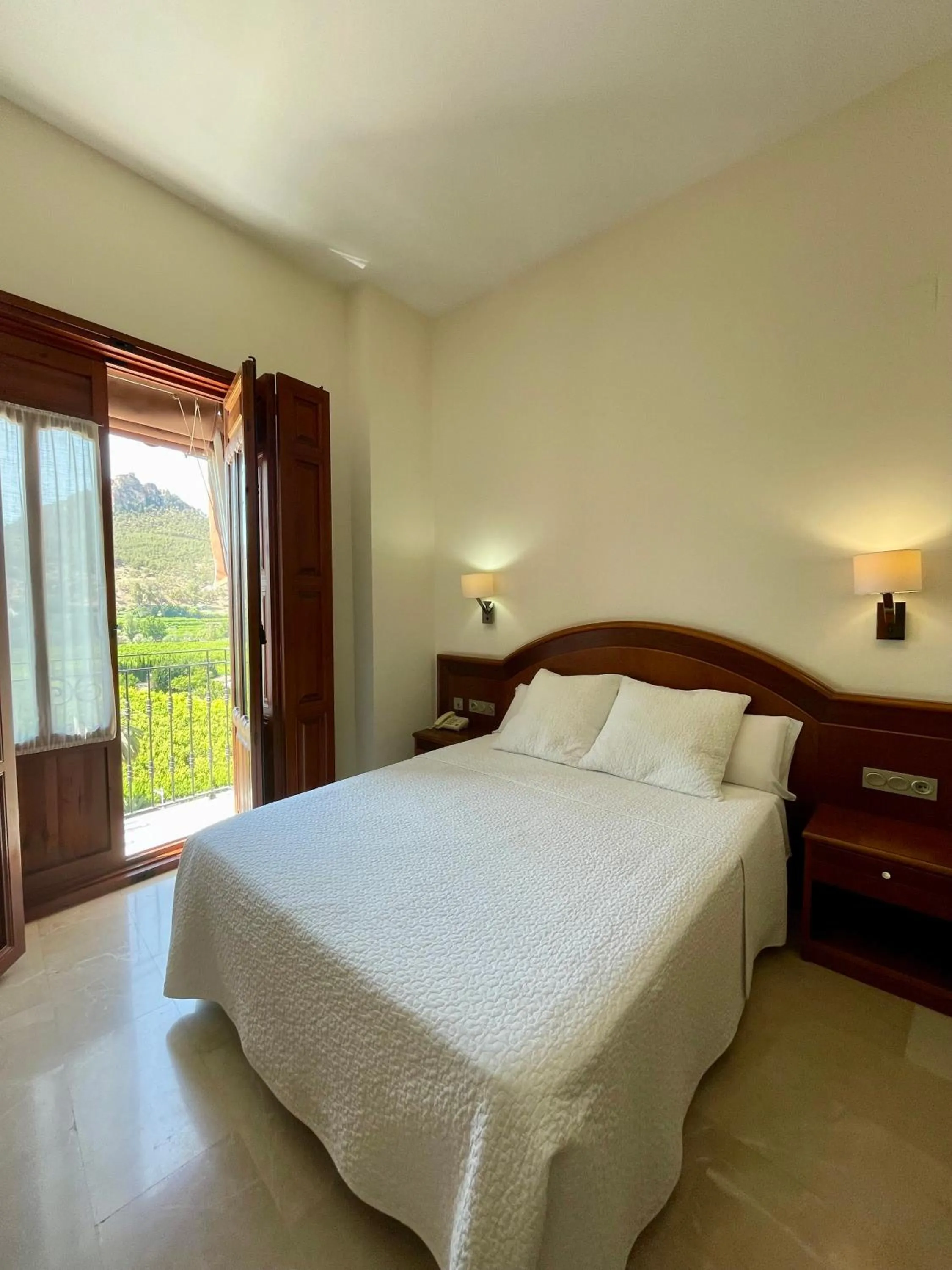 Decorative detail, Bed in Hotel San Sebastián Hospedería