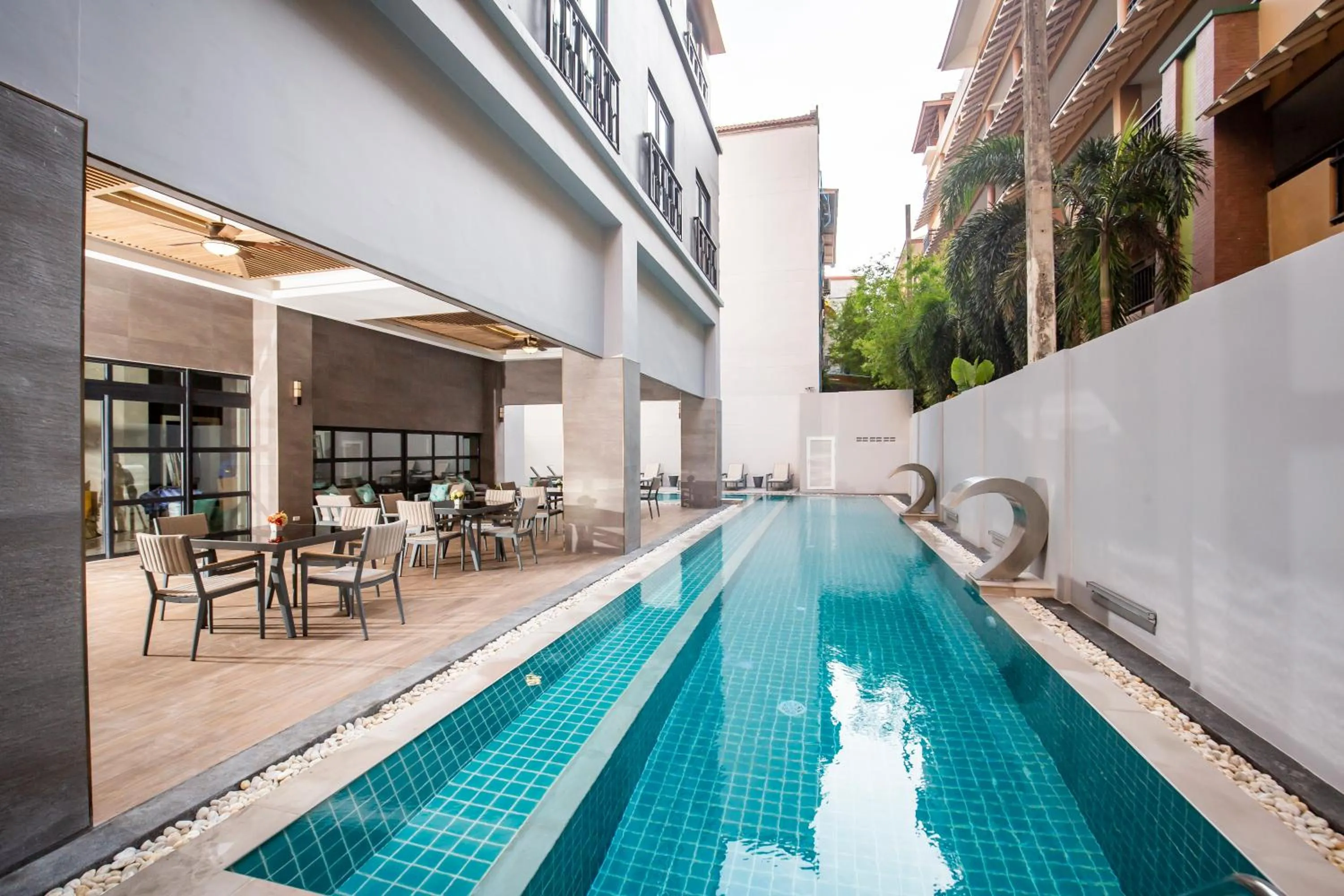 Swimming pool in WOOVO Phuket Patong - by Swandor