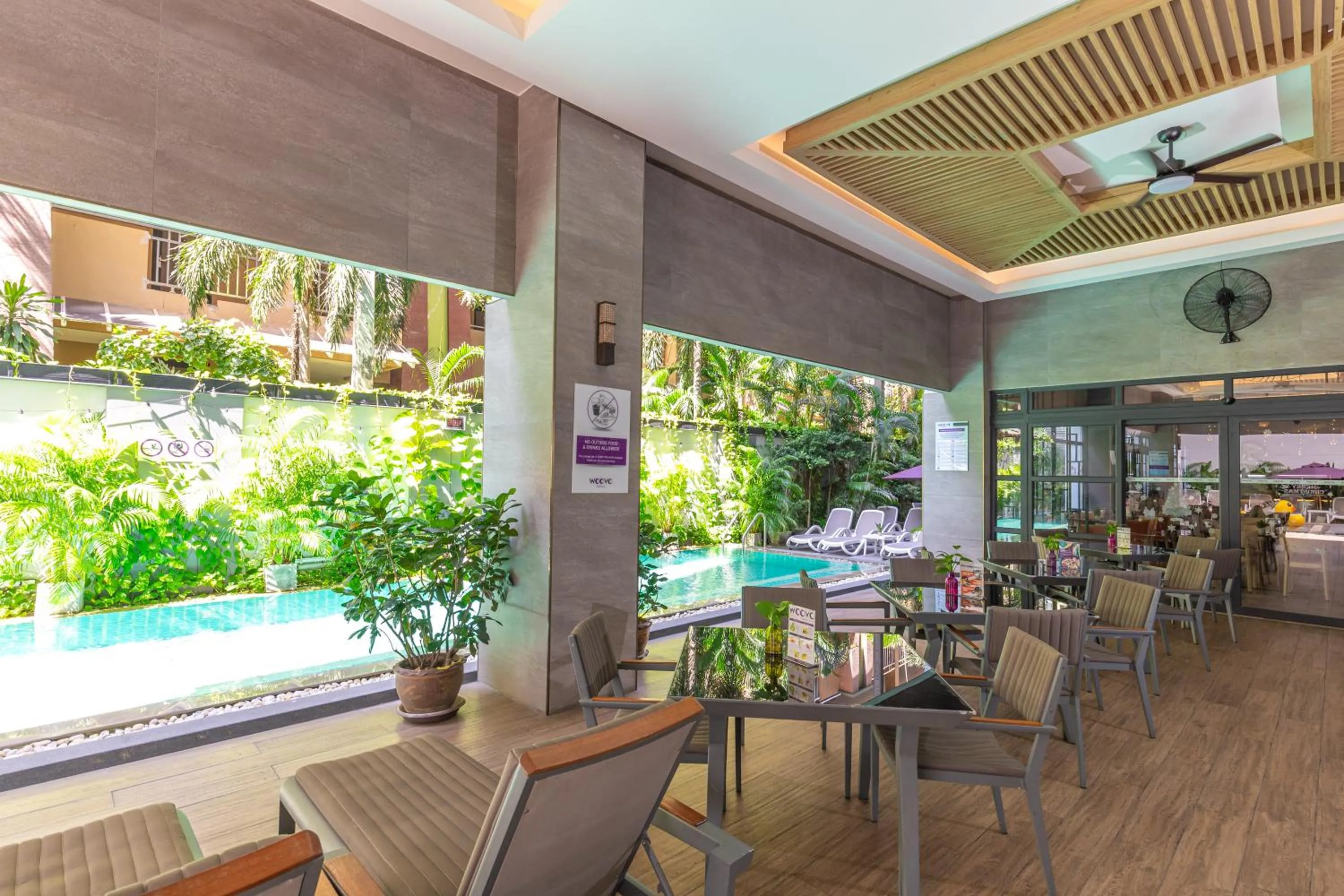 Swimming pool in WOOVO Phuket Patong - by Swandor