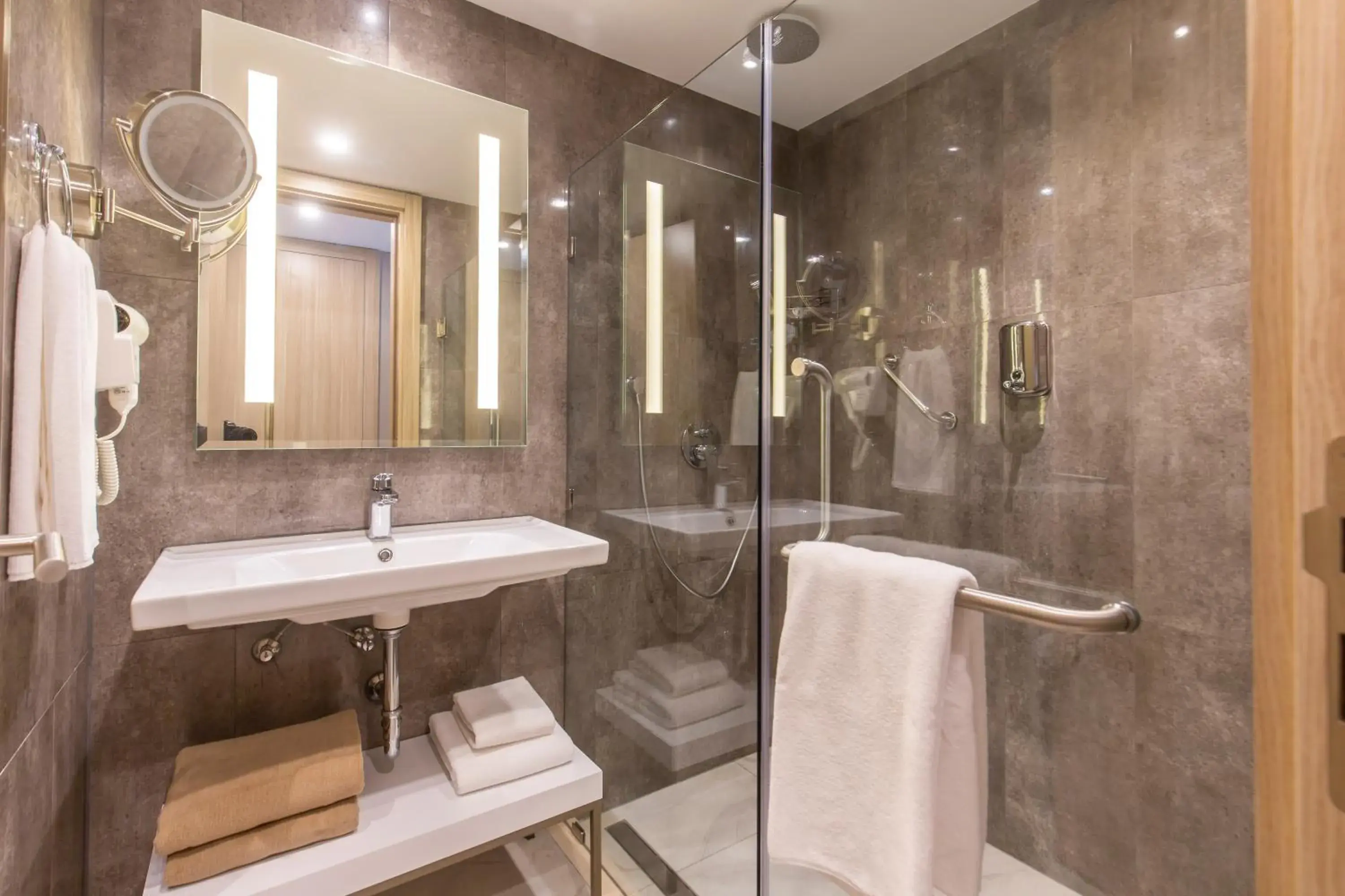 Deluxe Family Room in Woovo Phuket Patong - SHA Extra Plus Deluxe Family Room in Woovo Phuket Patong - SHA Extra Plus