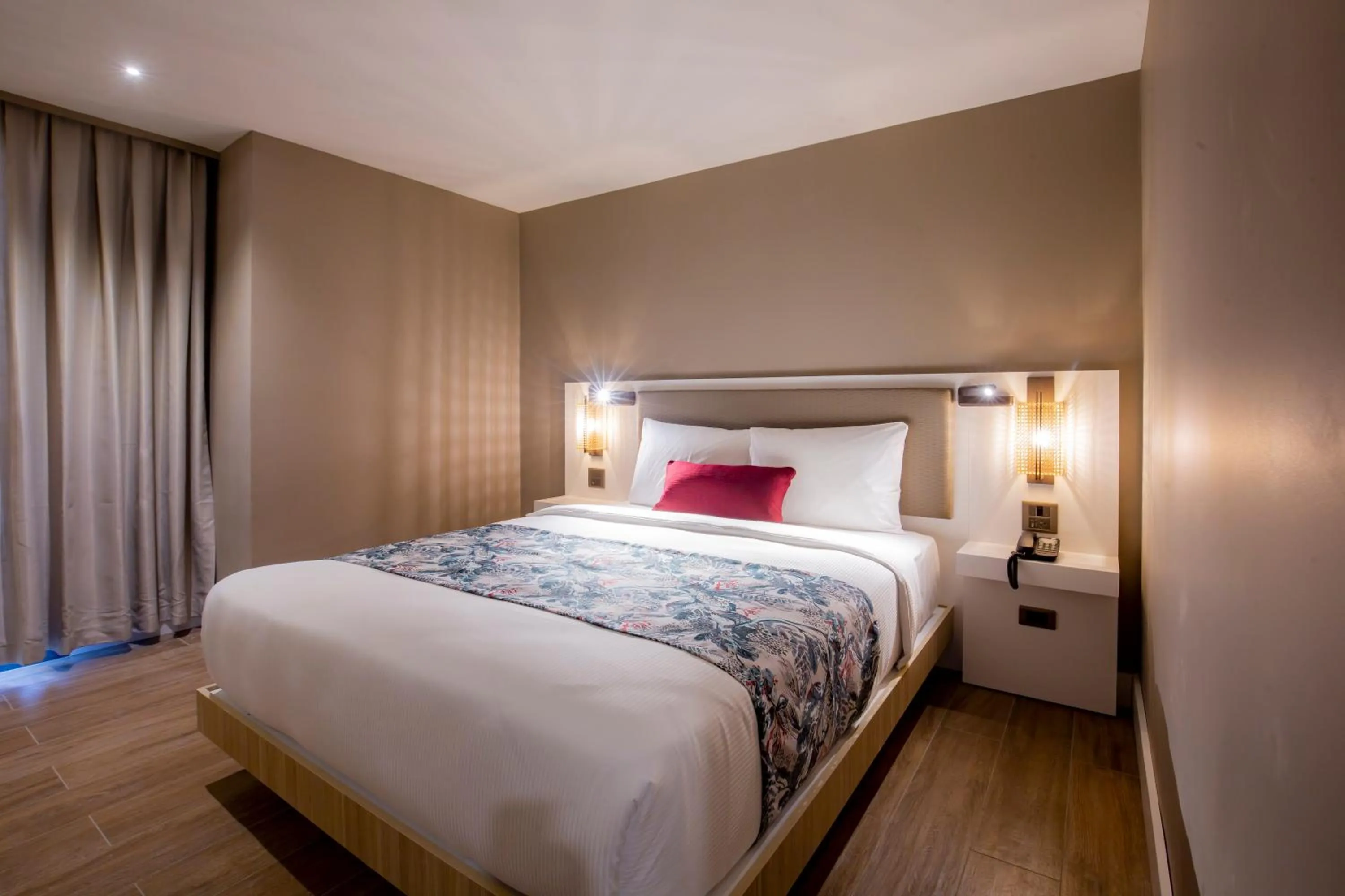 Bed in WOOVO Phuket Patong - by Swandor