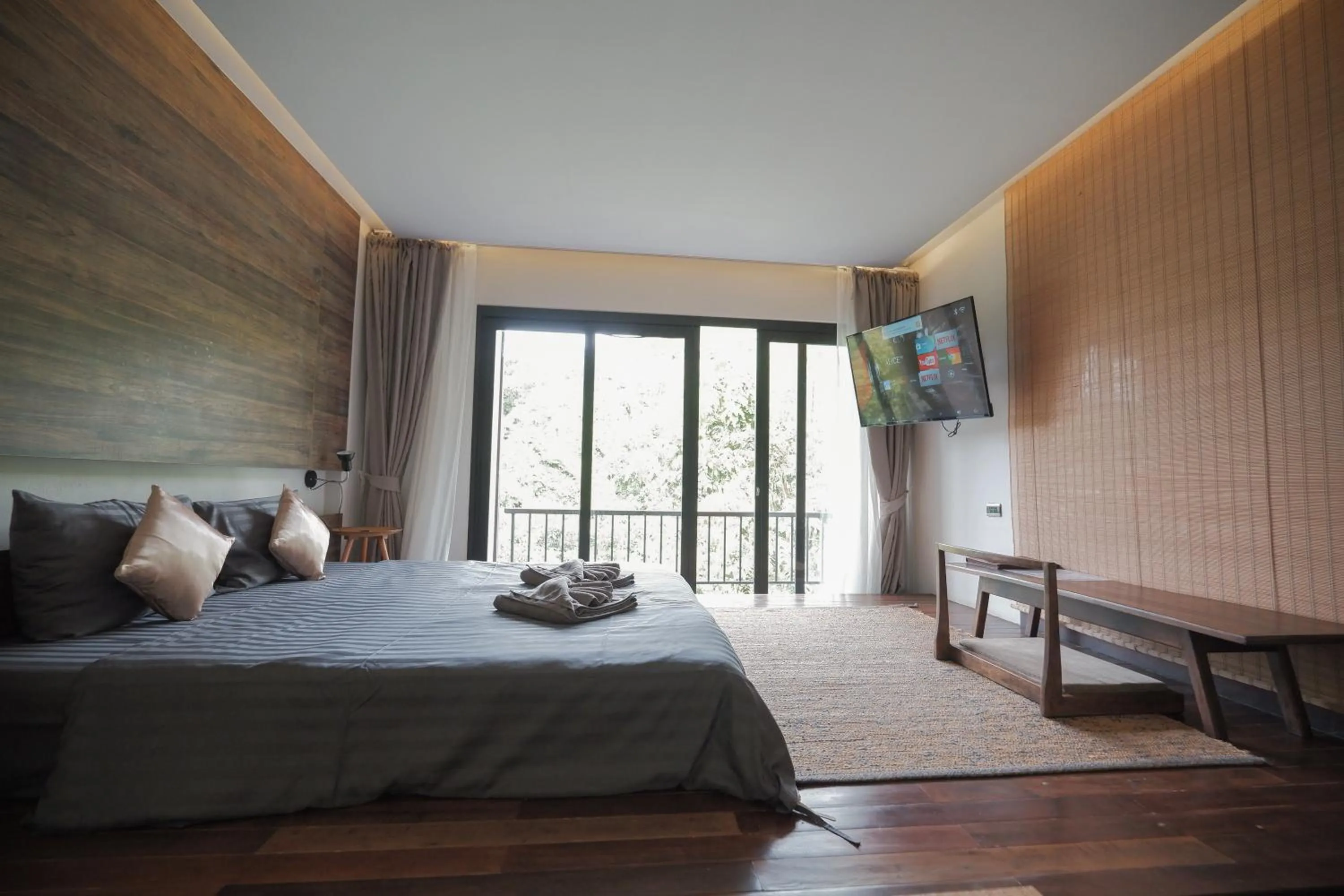 Bed in SriLanta Resort and Spa