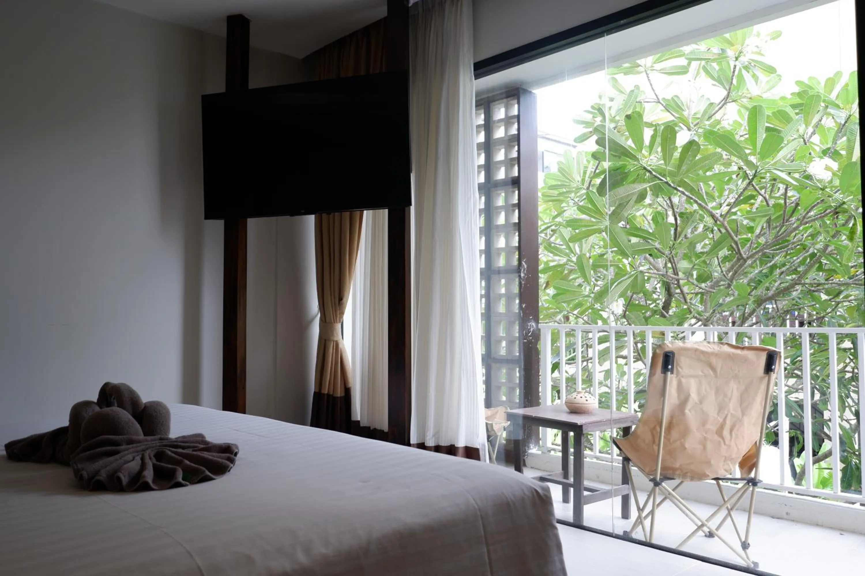 Bed in SriLanta Resort and Spa