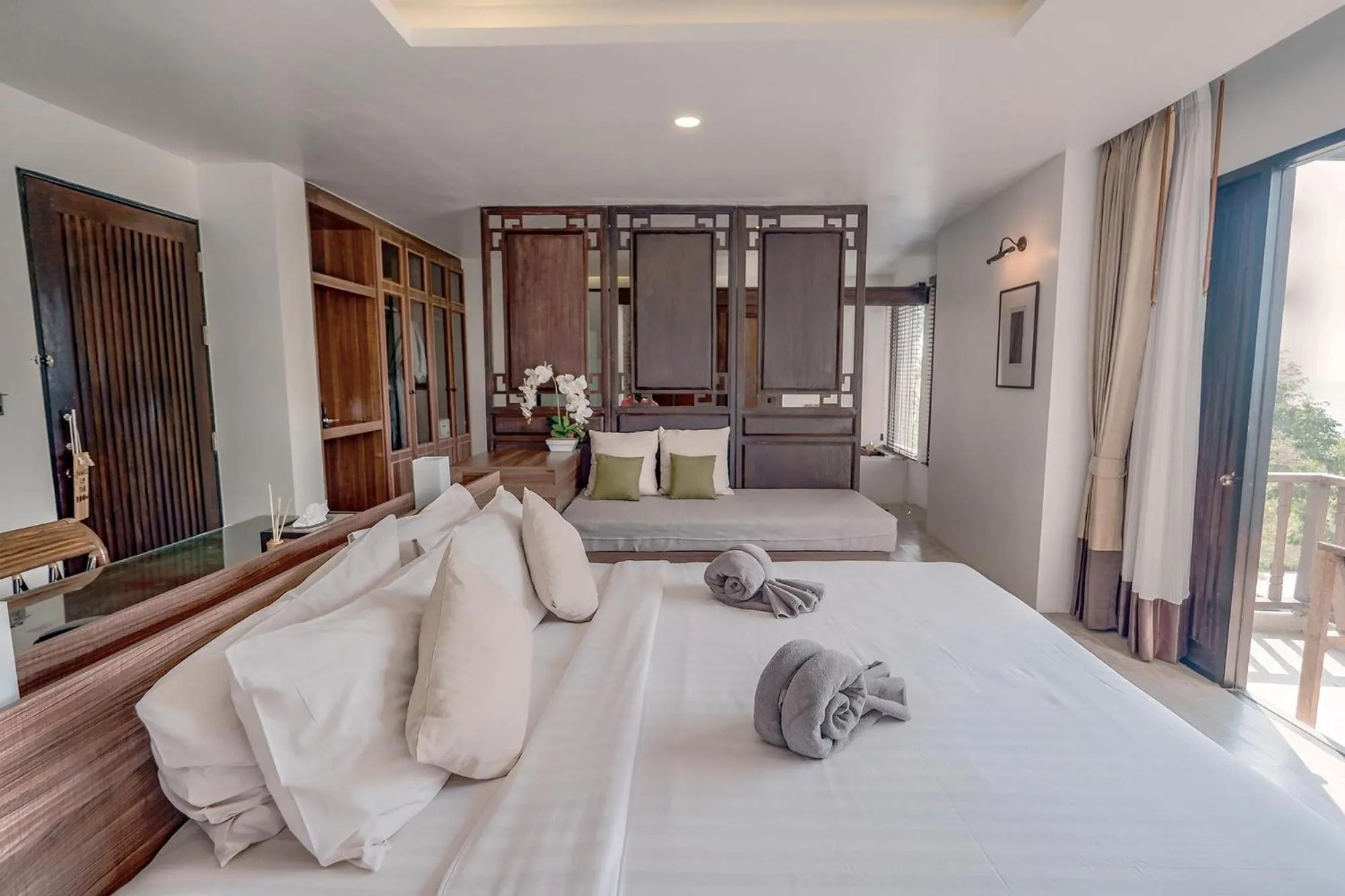 Photo of the whole room, Bed in SriLanta Resort and Spa