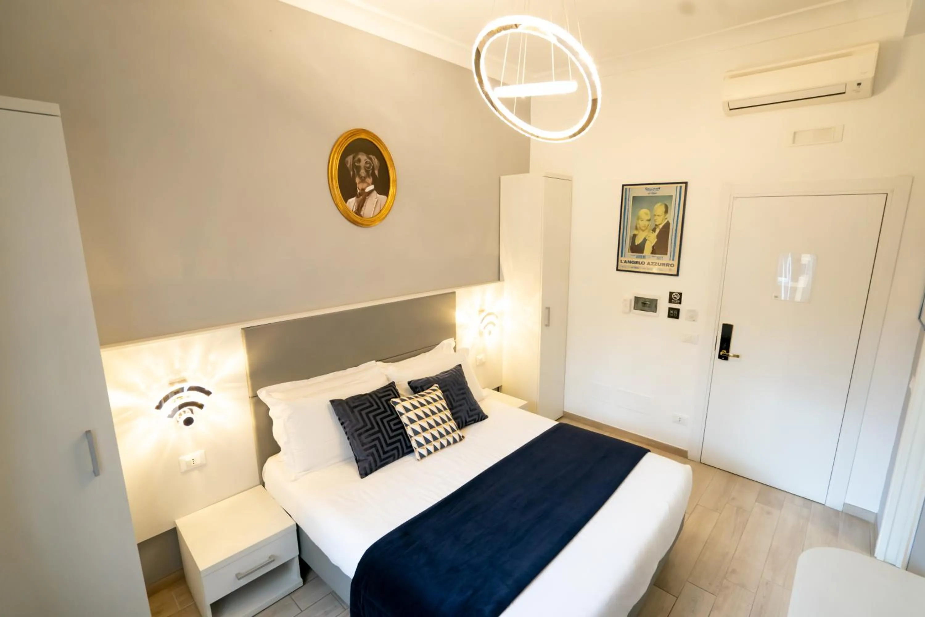 Bed in Archi di Roma Guest House