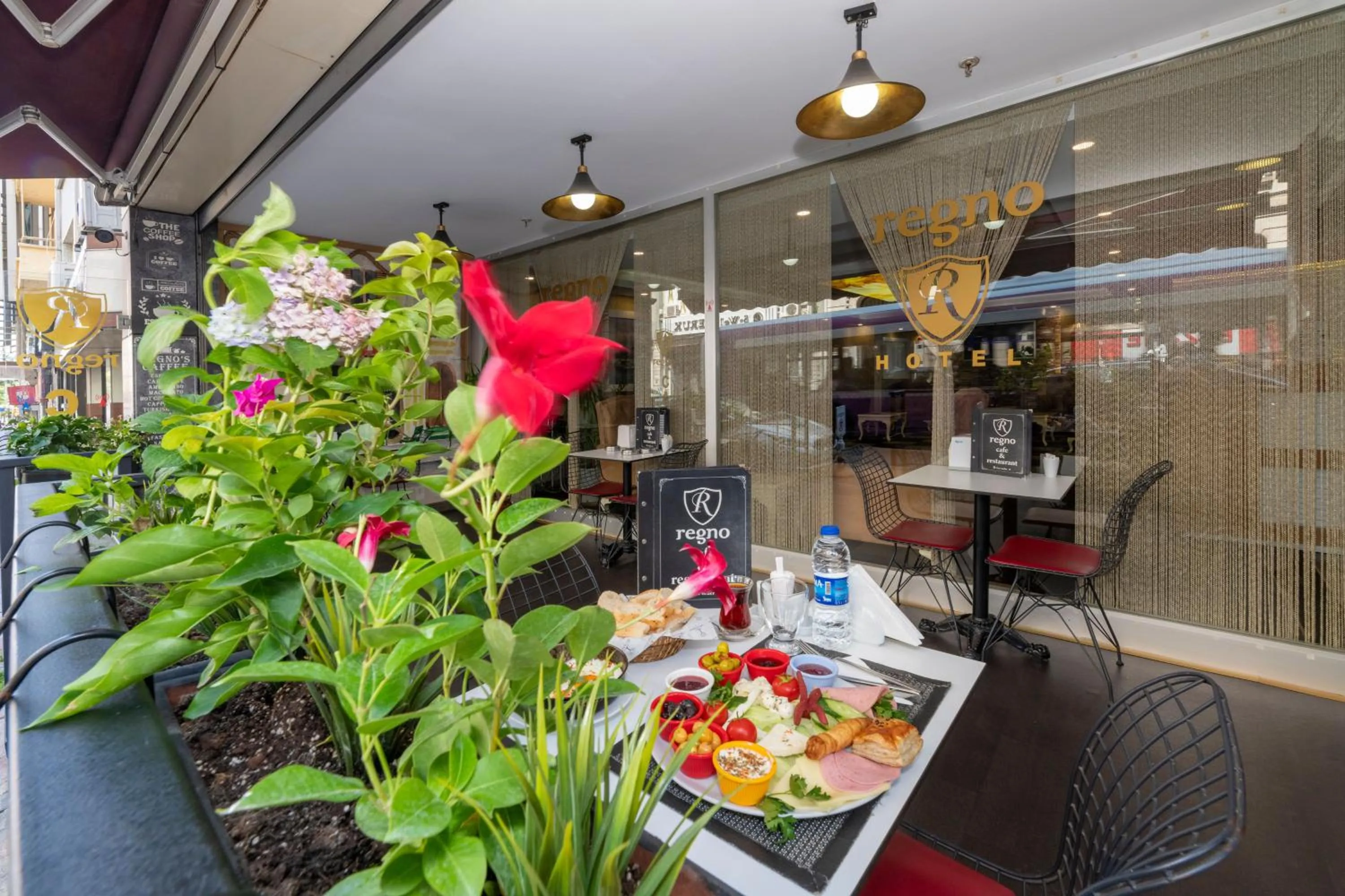 Garden in Regno Hotel