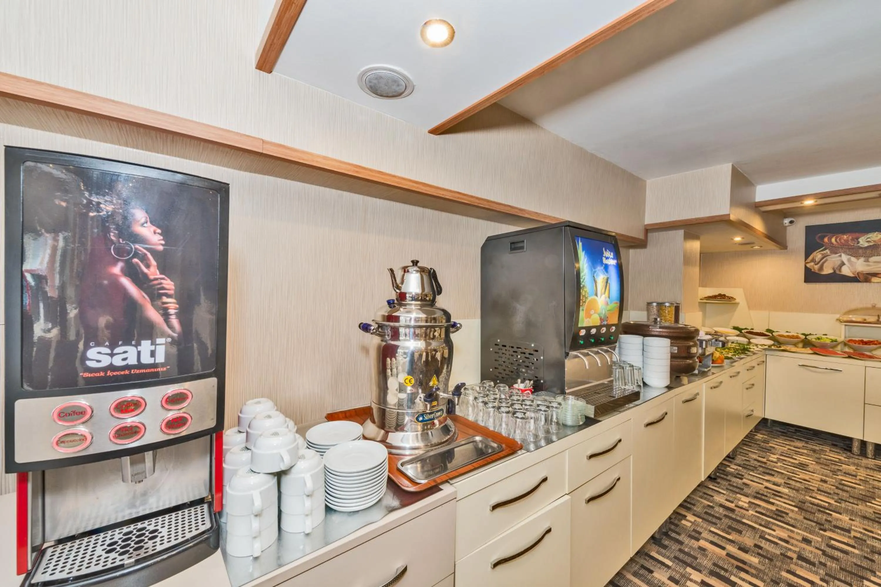 Restaurant/places to eat in Regno Hotel