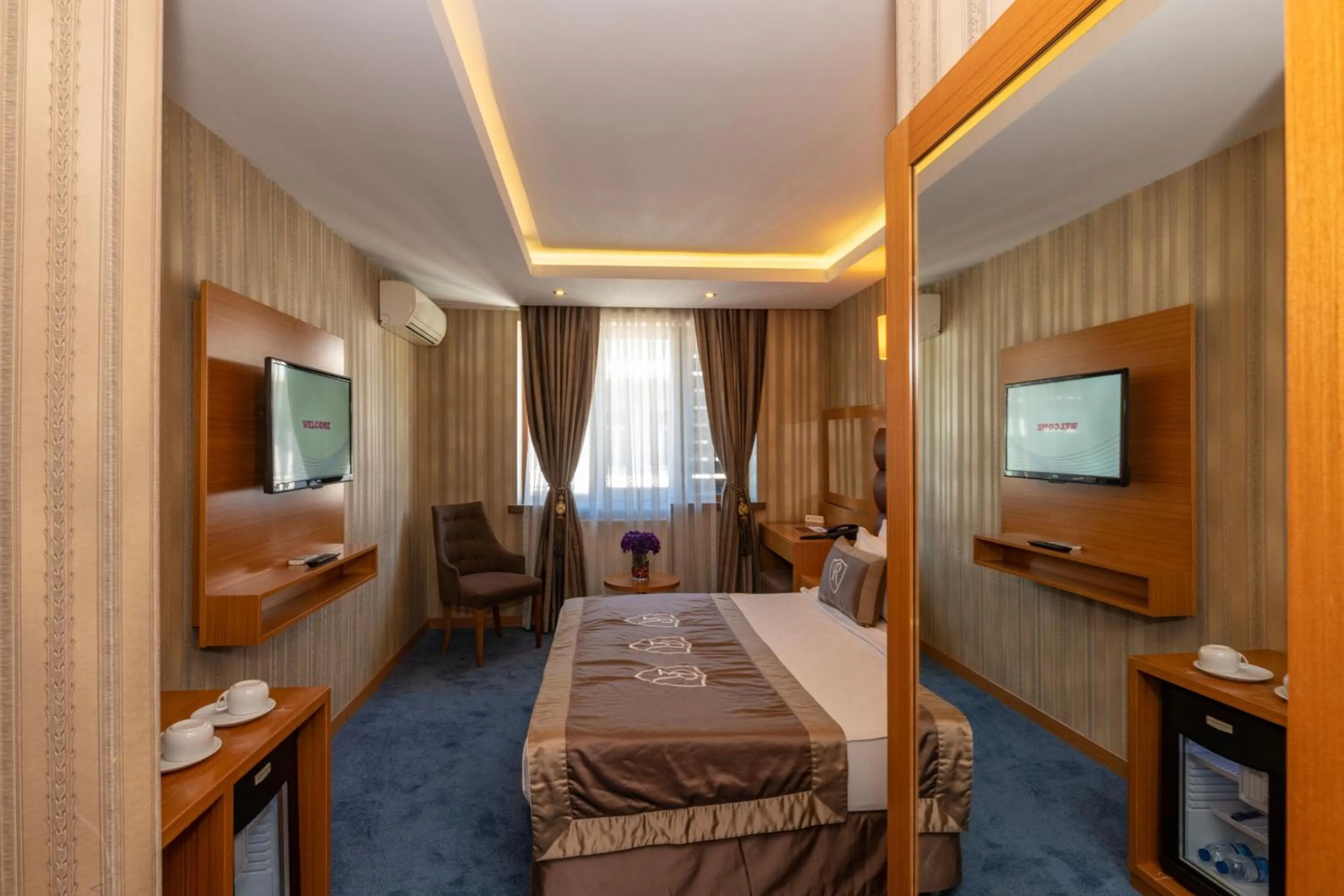 Photo of the whole room, Bed in Regno Hotel