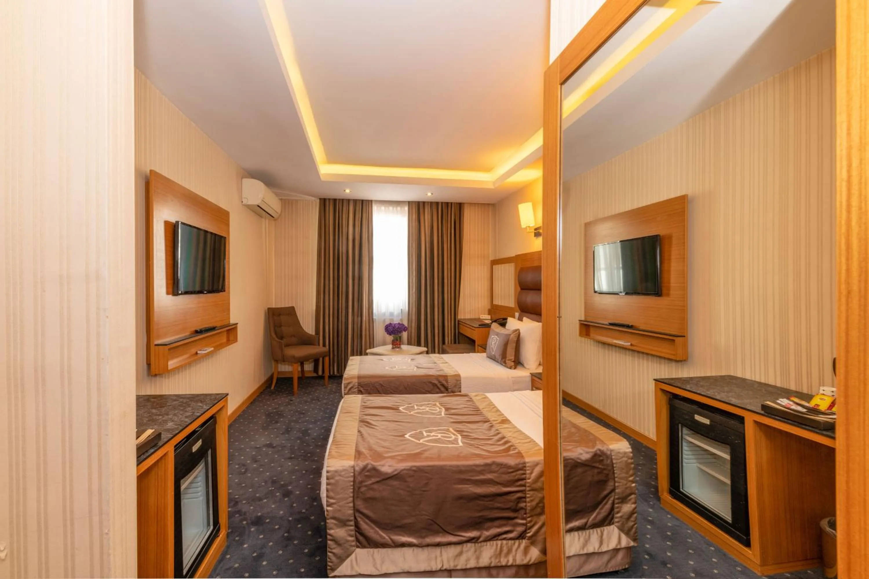 Photo of the whole room, Bed in Regno Hotel