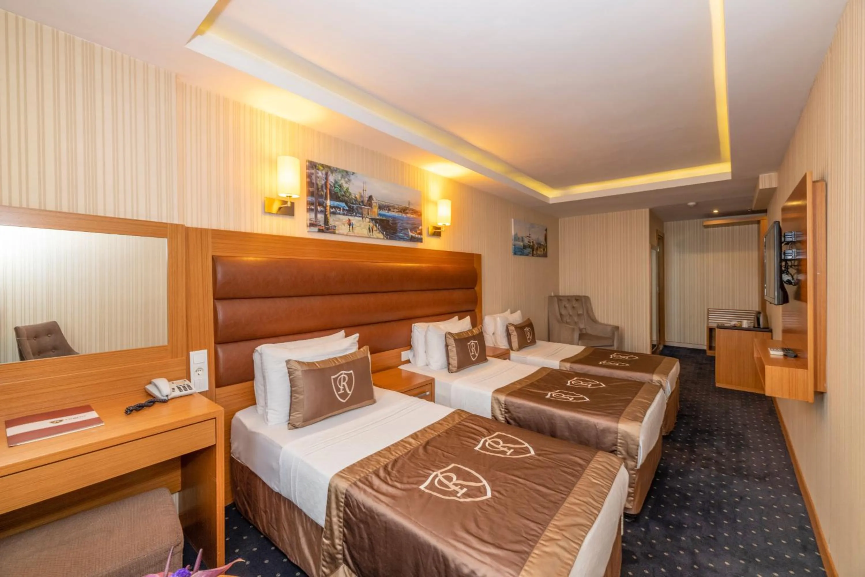 Photo of the whole room, Bed in Regno Hotel