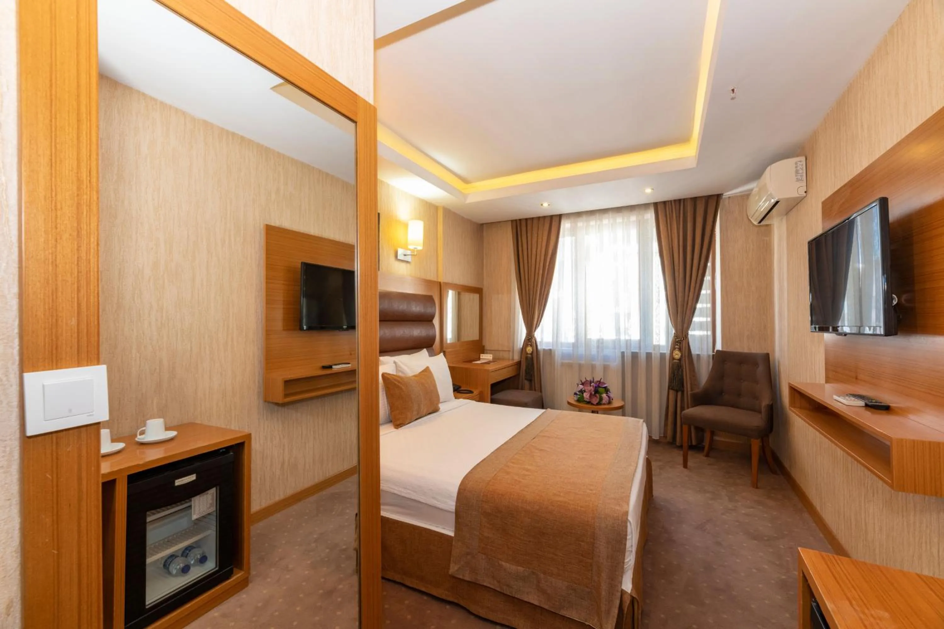 Photo of the whole room, Bed in Regno Hotel