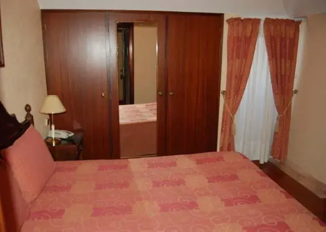 Family Room (2 Adults + 2 Children) in Hotel Jardim Family Room (2 Adults + 2 Children) in Hotel Jardim