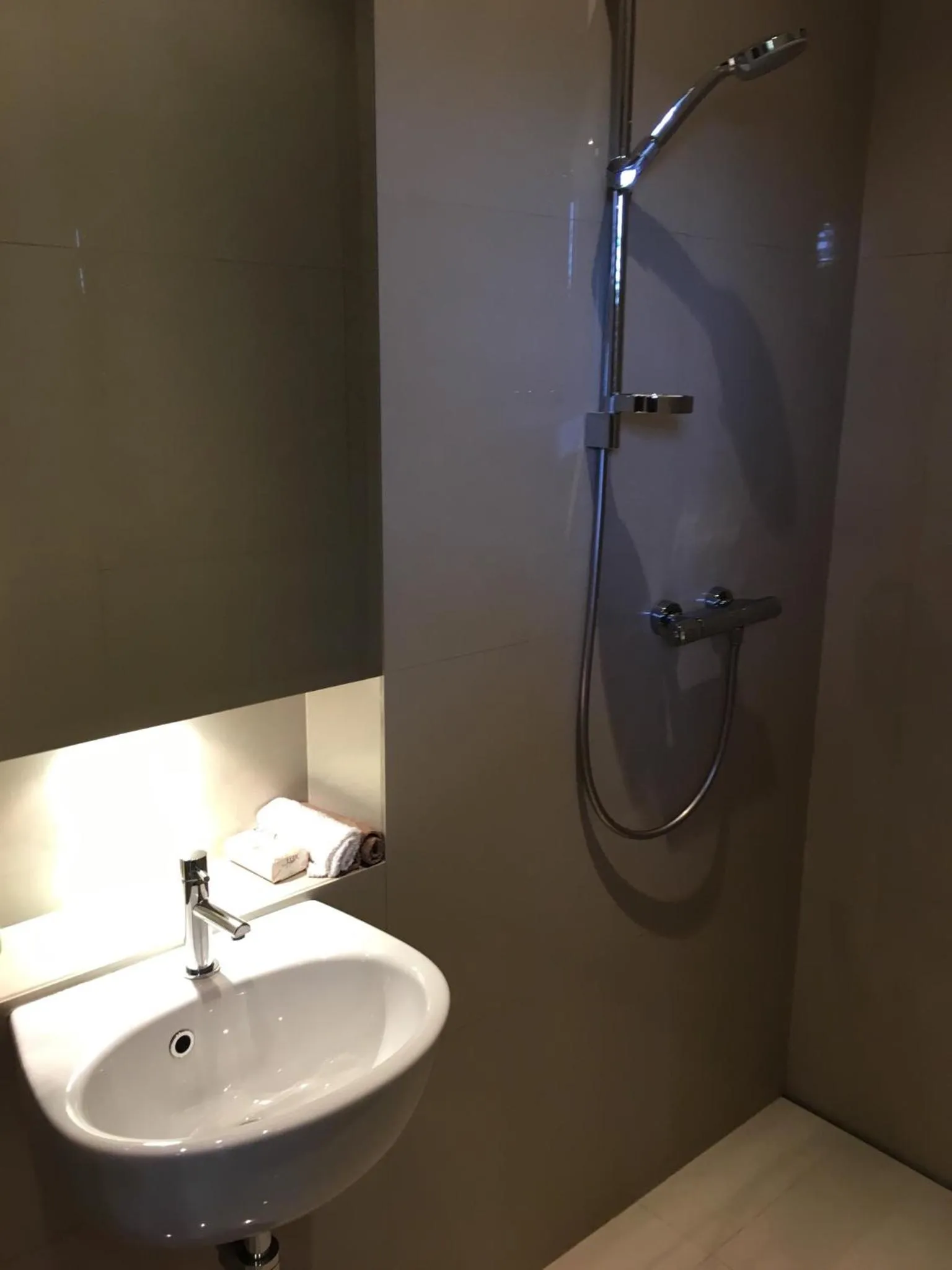 Bathroom in Gordons Guesthouse