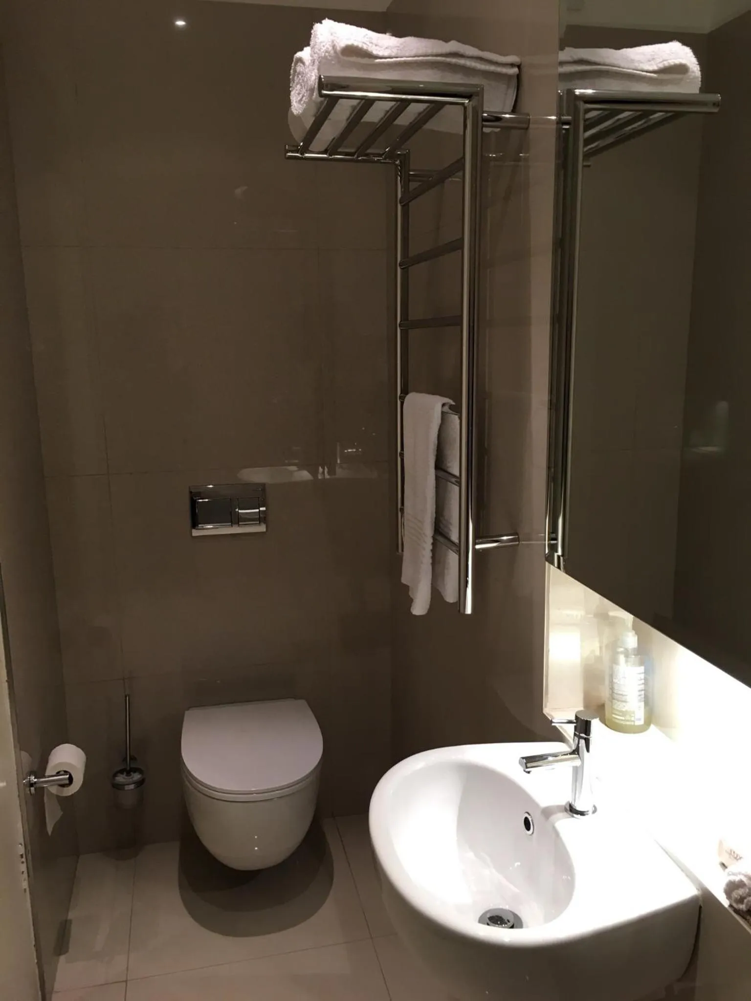 Bathroom in Gordons Guesthouse