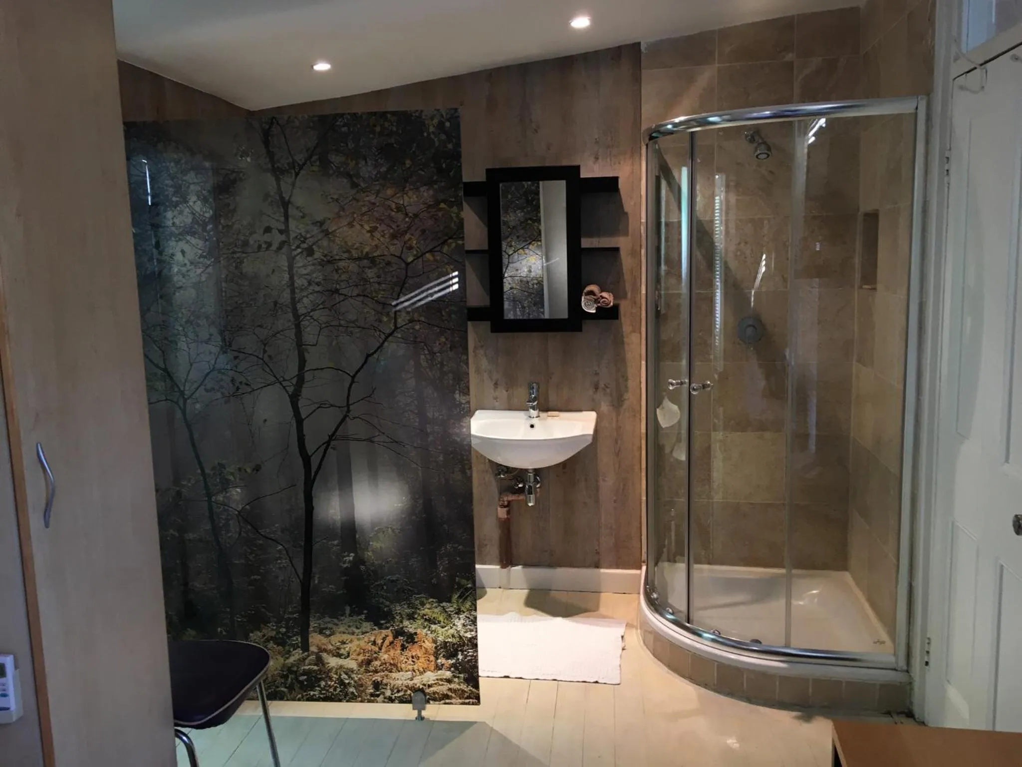 Photo of the whole room in Gordons Guesthouse