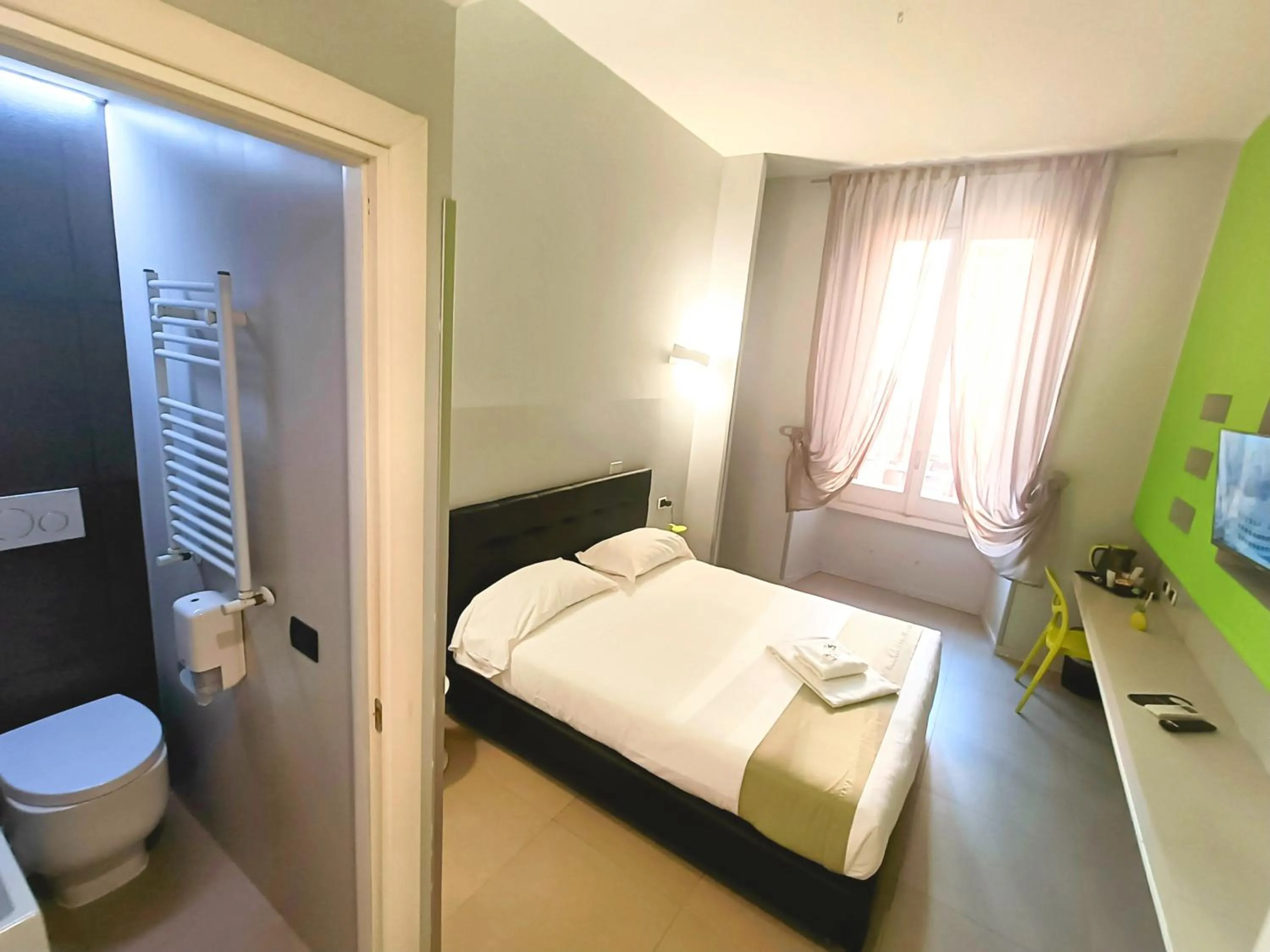 Photo of the whole room, Bed in Manin Suites LT