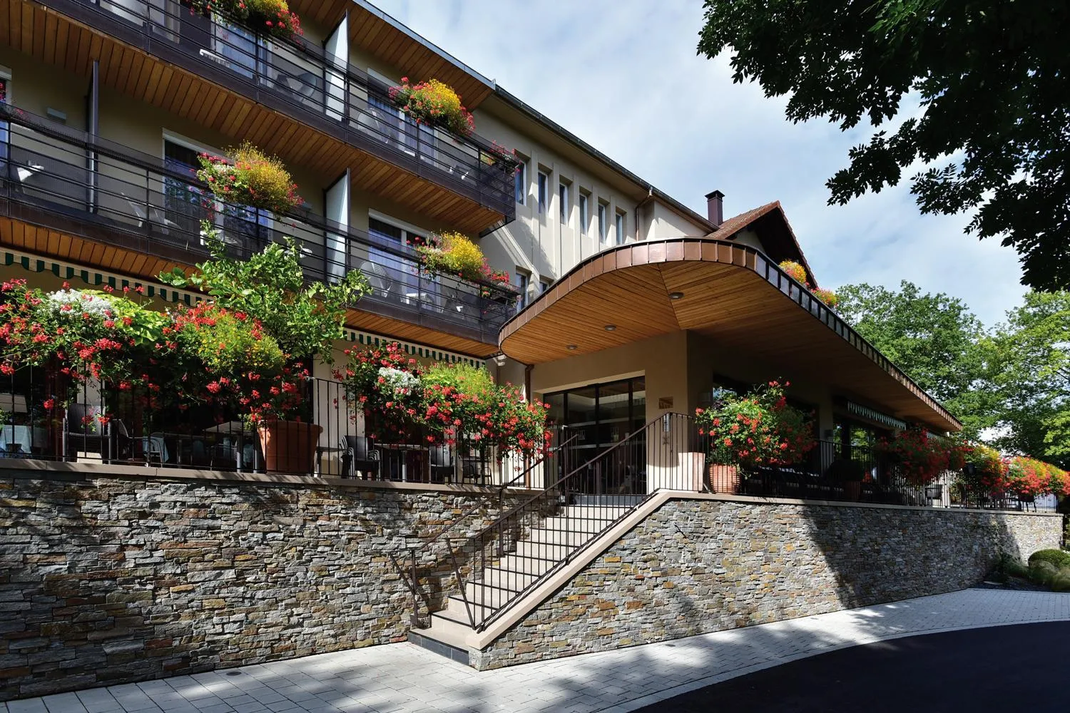 Balcony/Terrace in Hôtel Restaurant Logis Auberge Sundgovienne