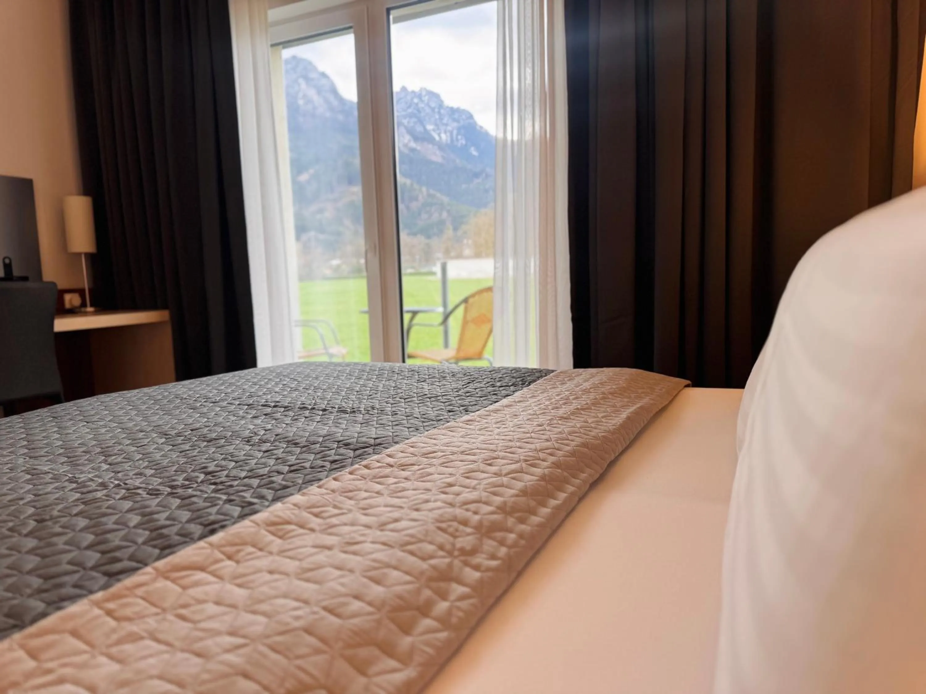 Bedroom, Bed in Hotel Spirodom