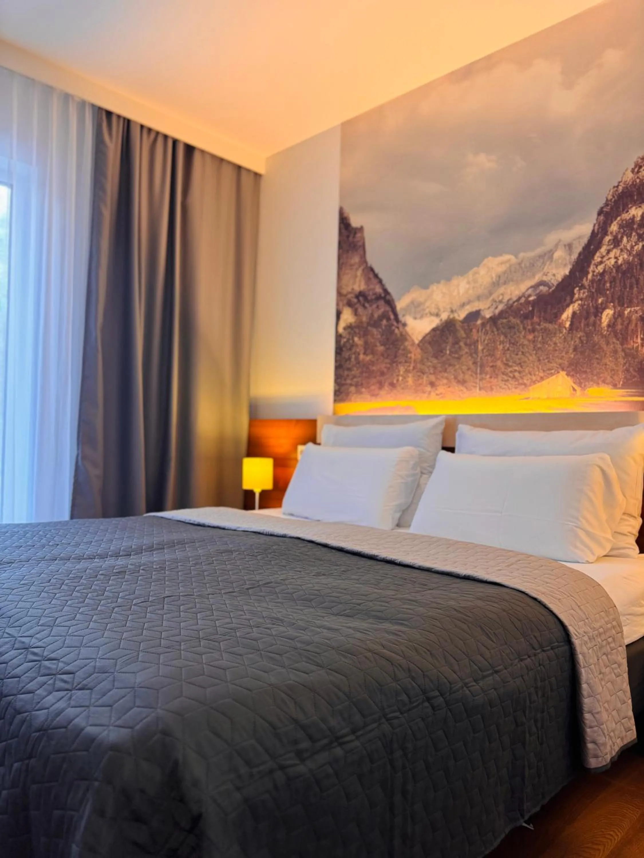 Bedroom, Bed in Hotel Spirodom