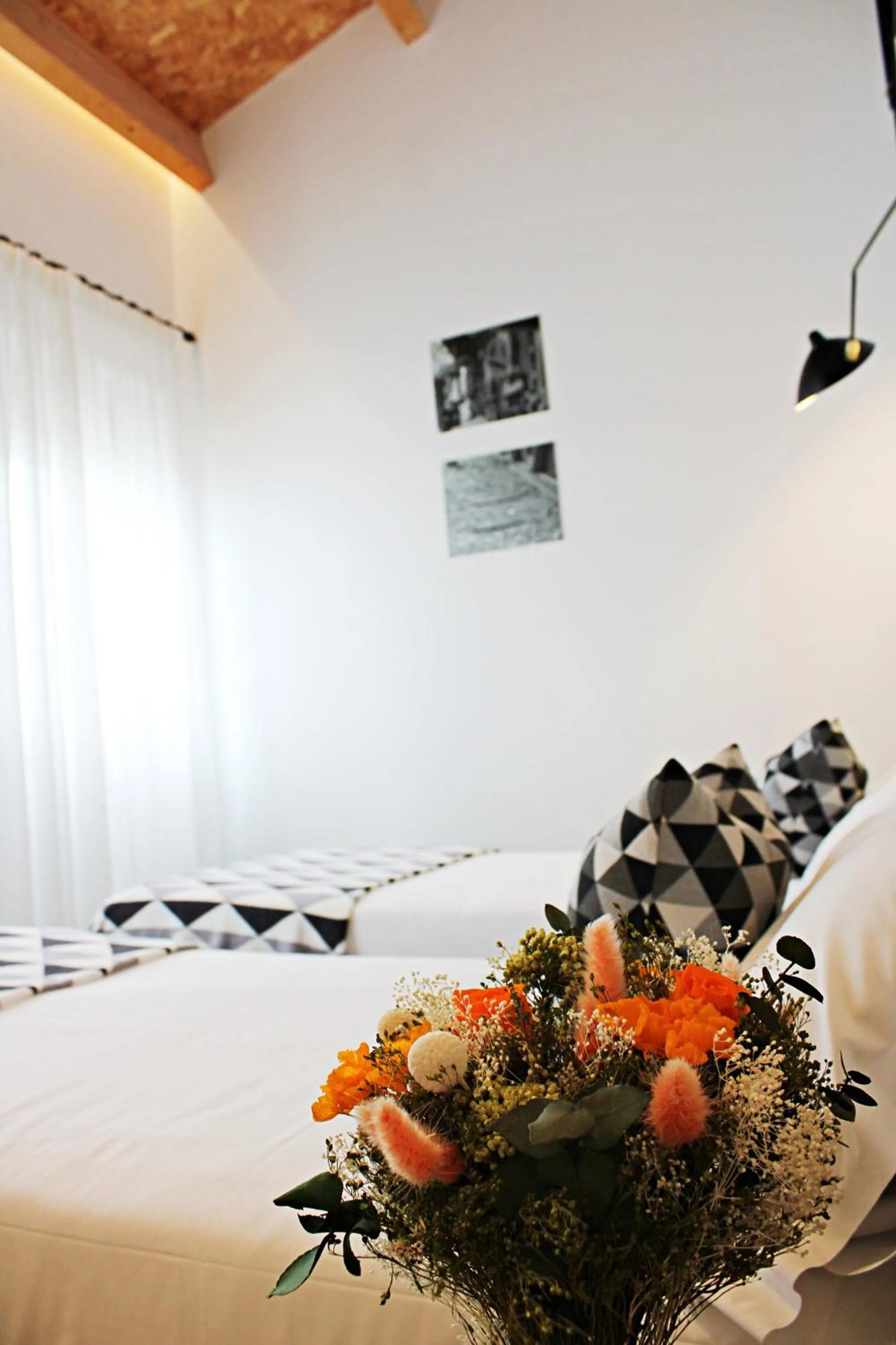 Bed in Hotel Entrerailes