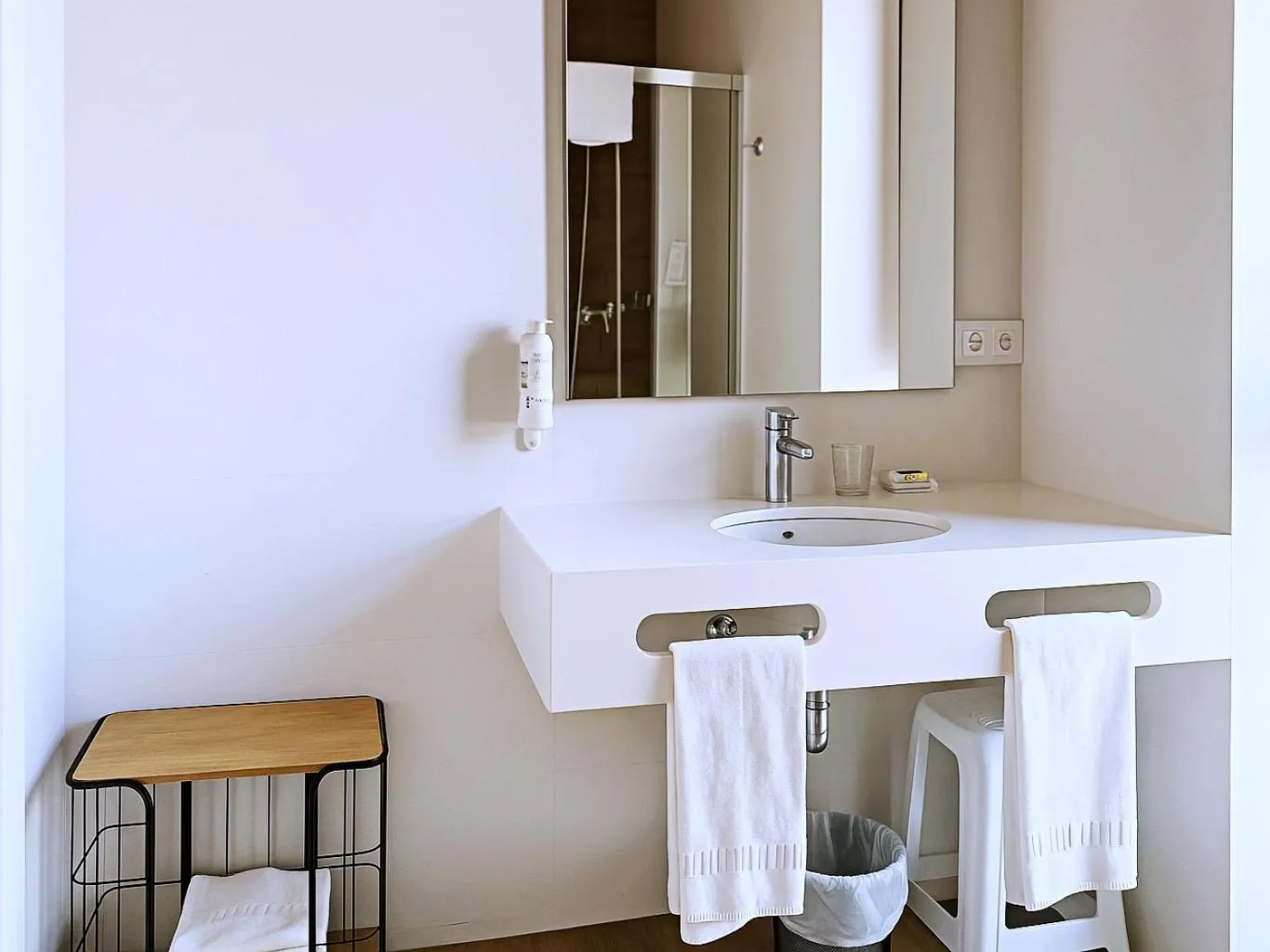 Bathroom in Hotel Entrerailes