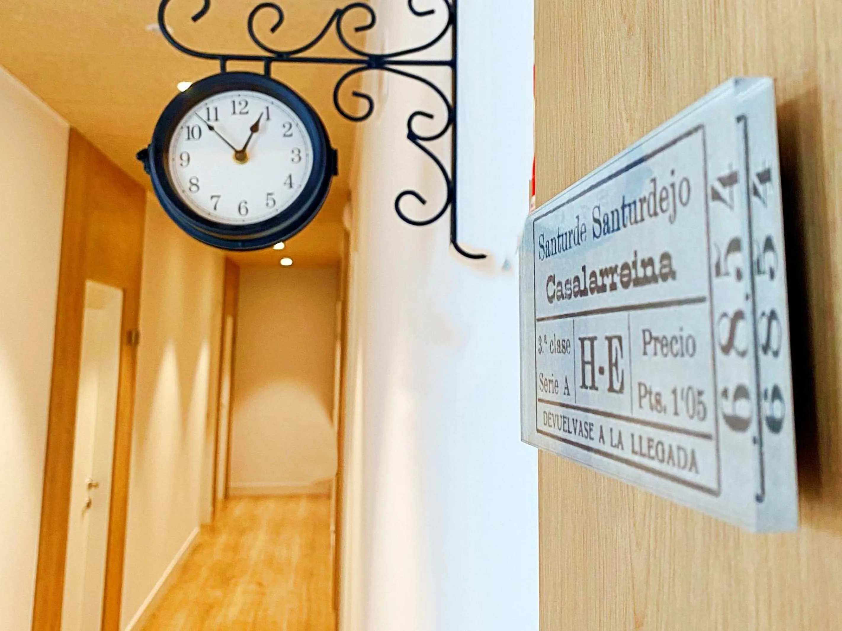 Property building in Hotel Entrerailes