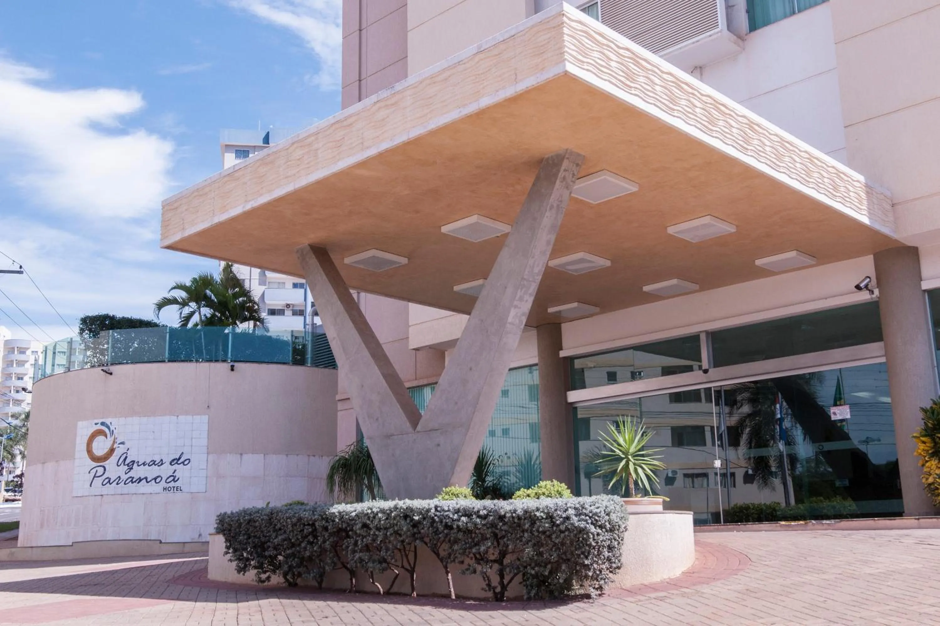 Facade/entrance in Águas do Paranoá