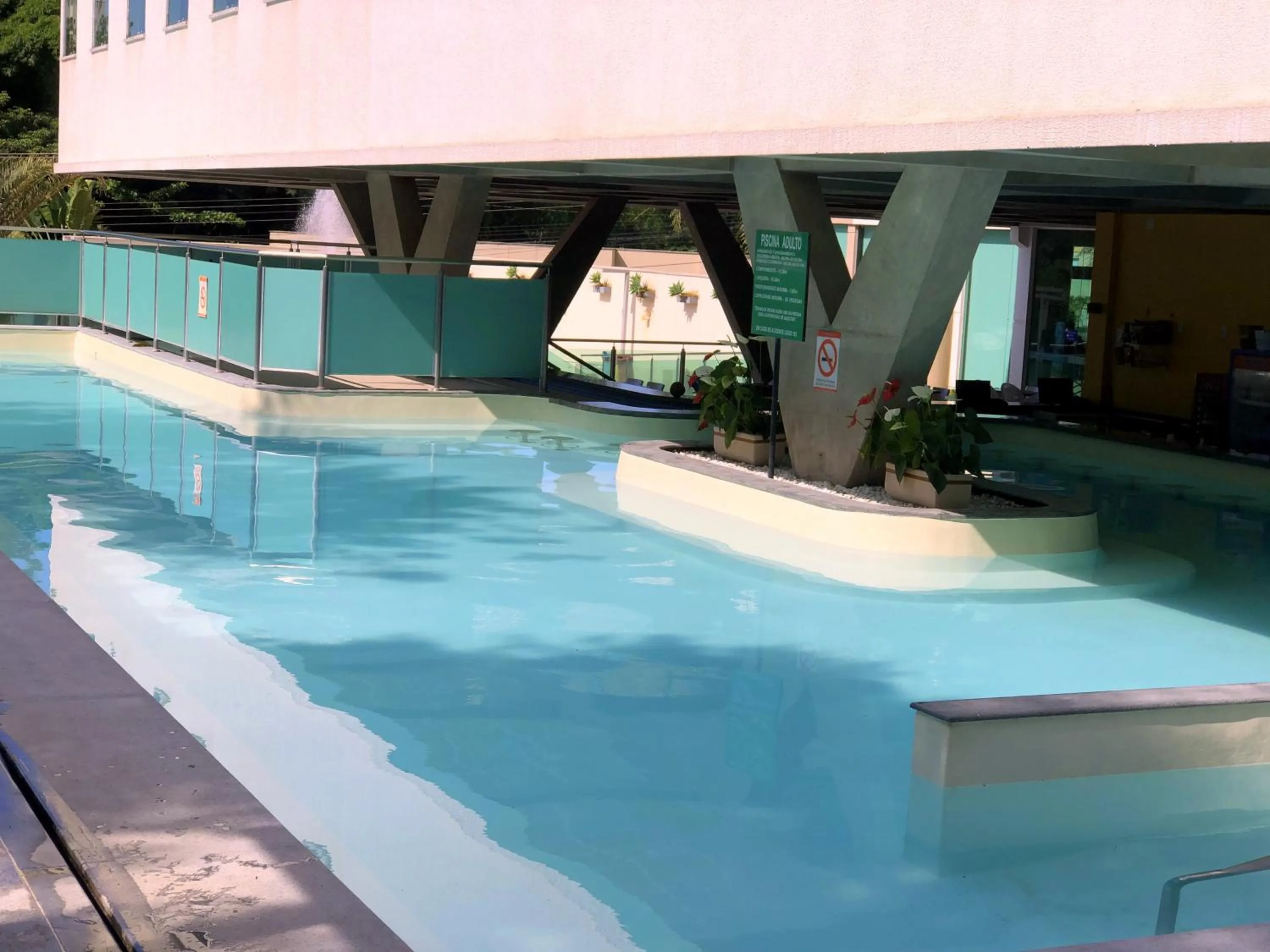 Swimming pool in Águas do Paranoá