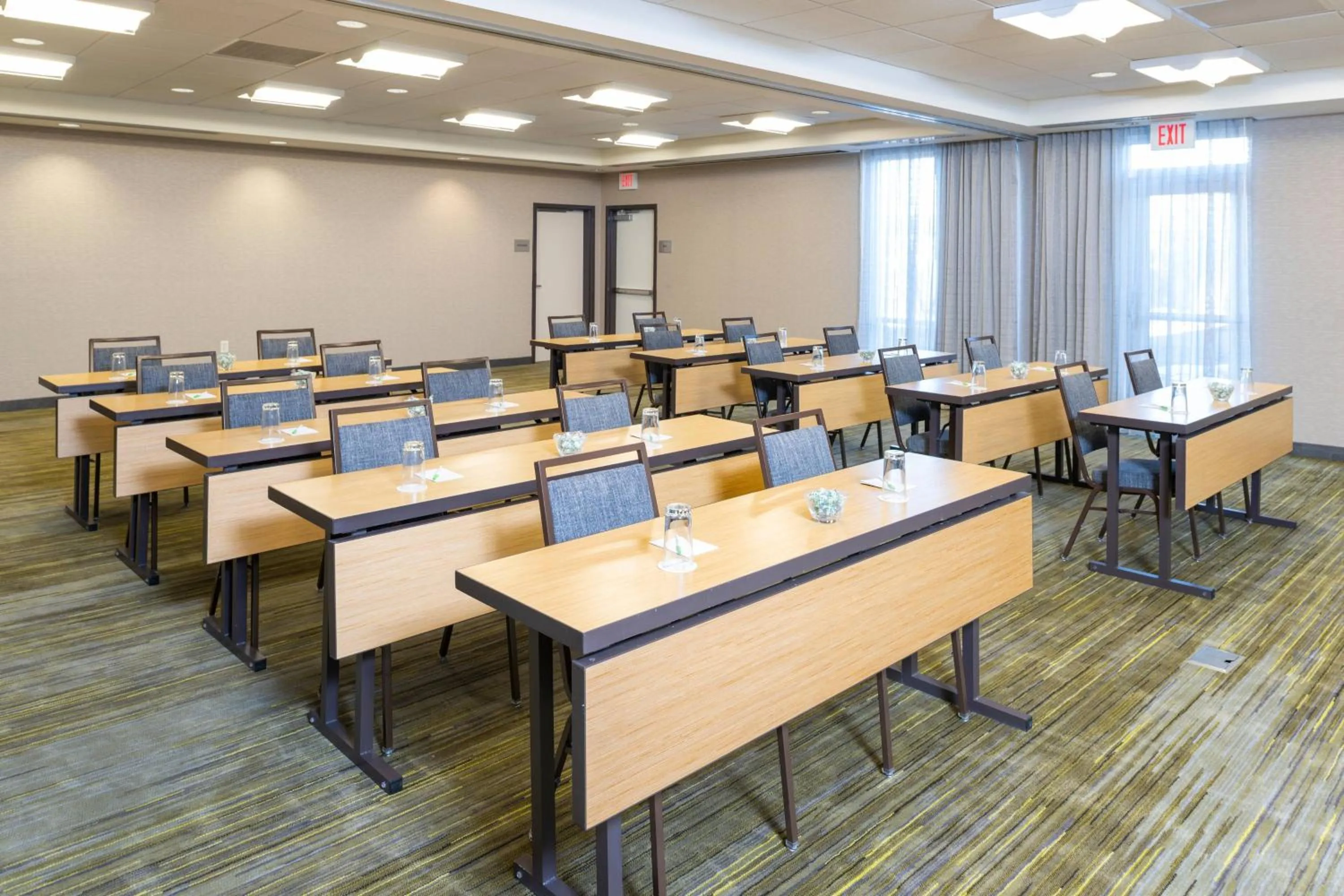 Meeting/conference room in Courtyard Milwaukee Airport