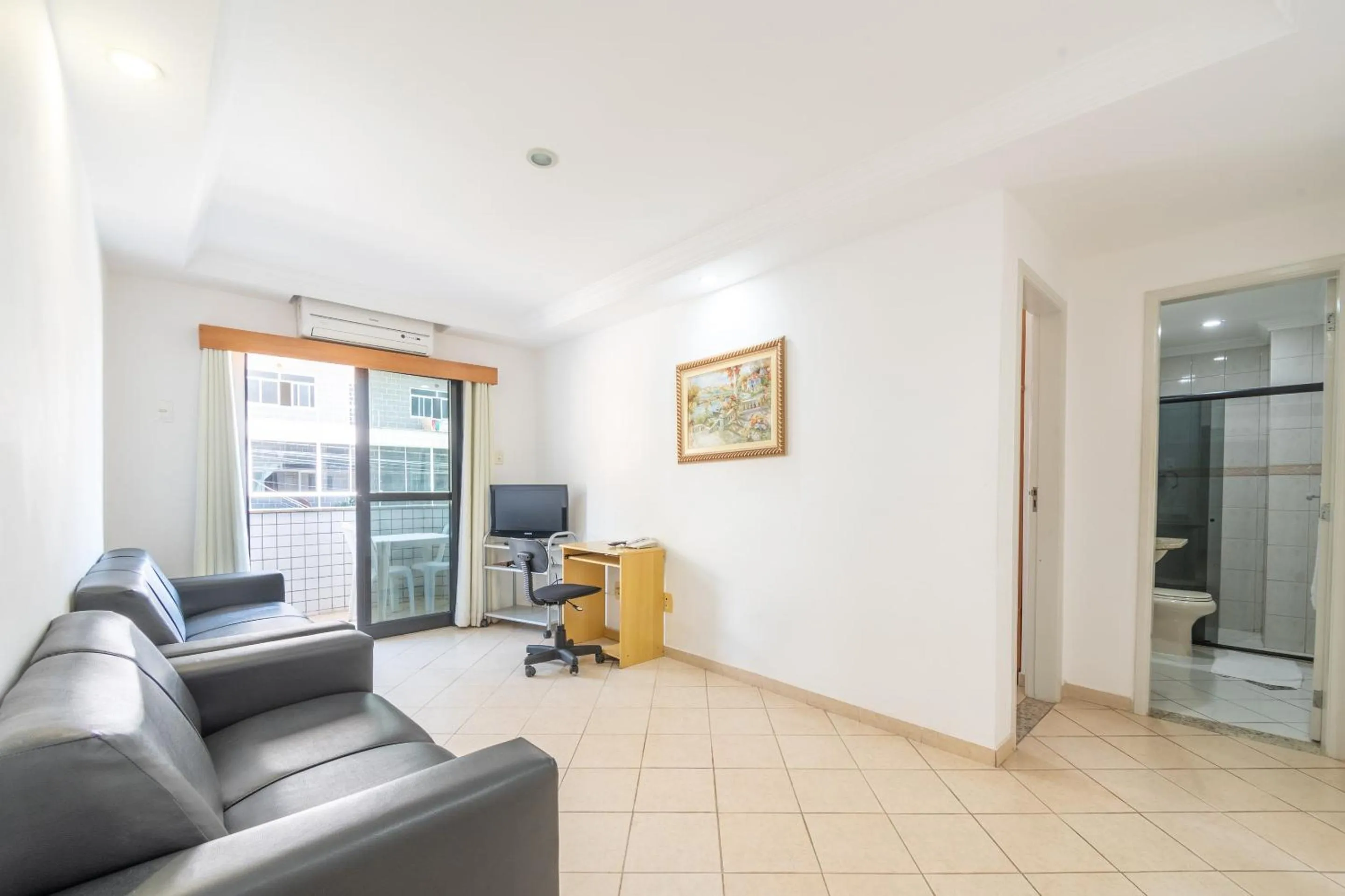 Living room in OYO Residencial Itacuruçá Apart Hotel, Mangaratiba