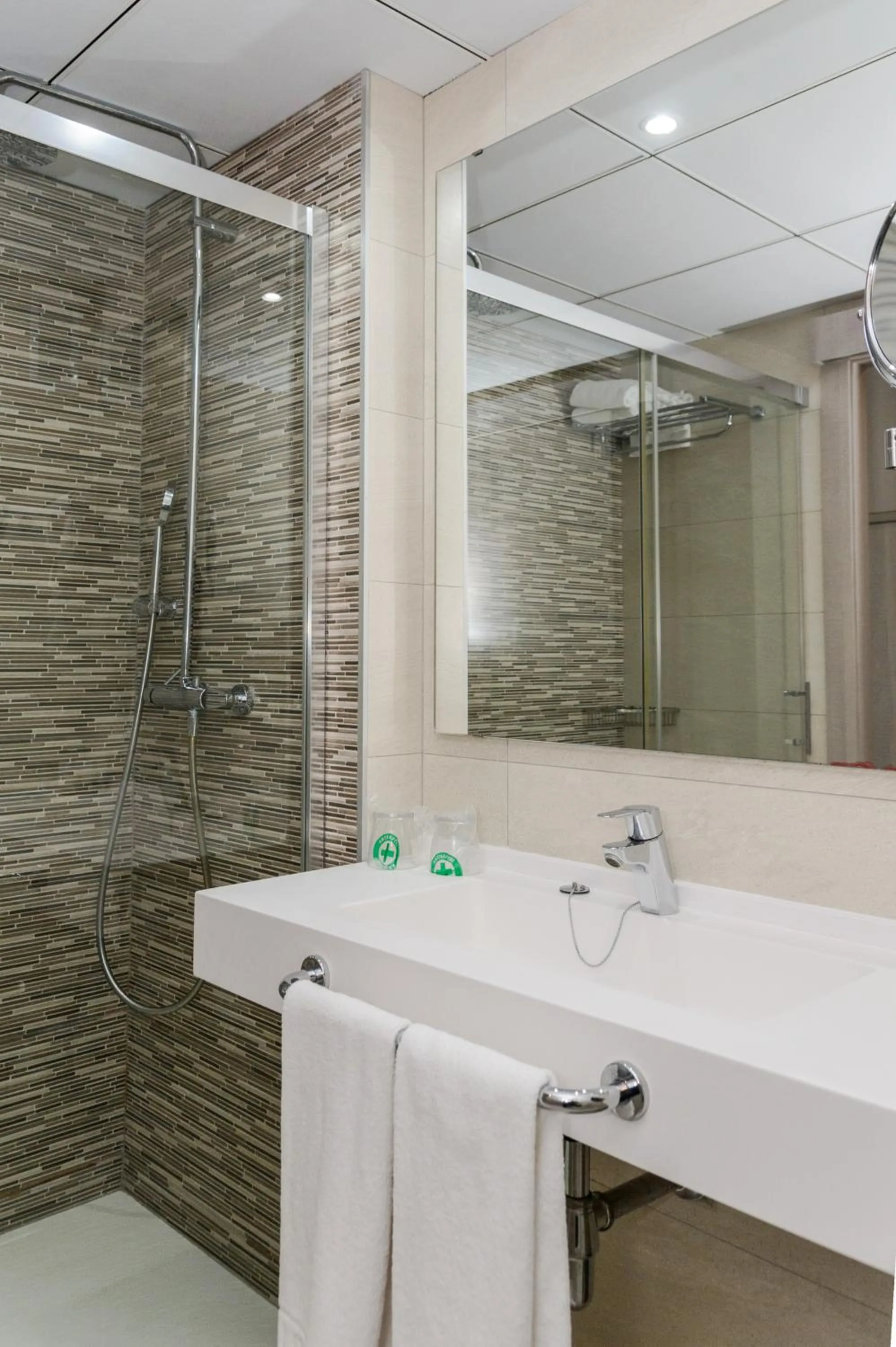 Bathroom in Hotel Olympus Palace