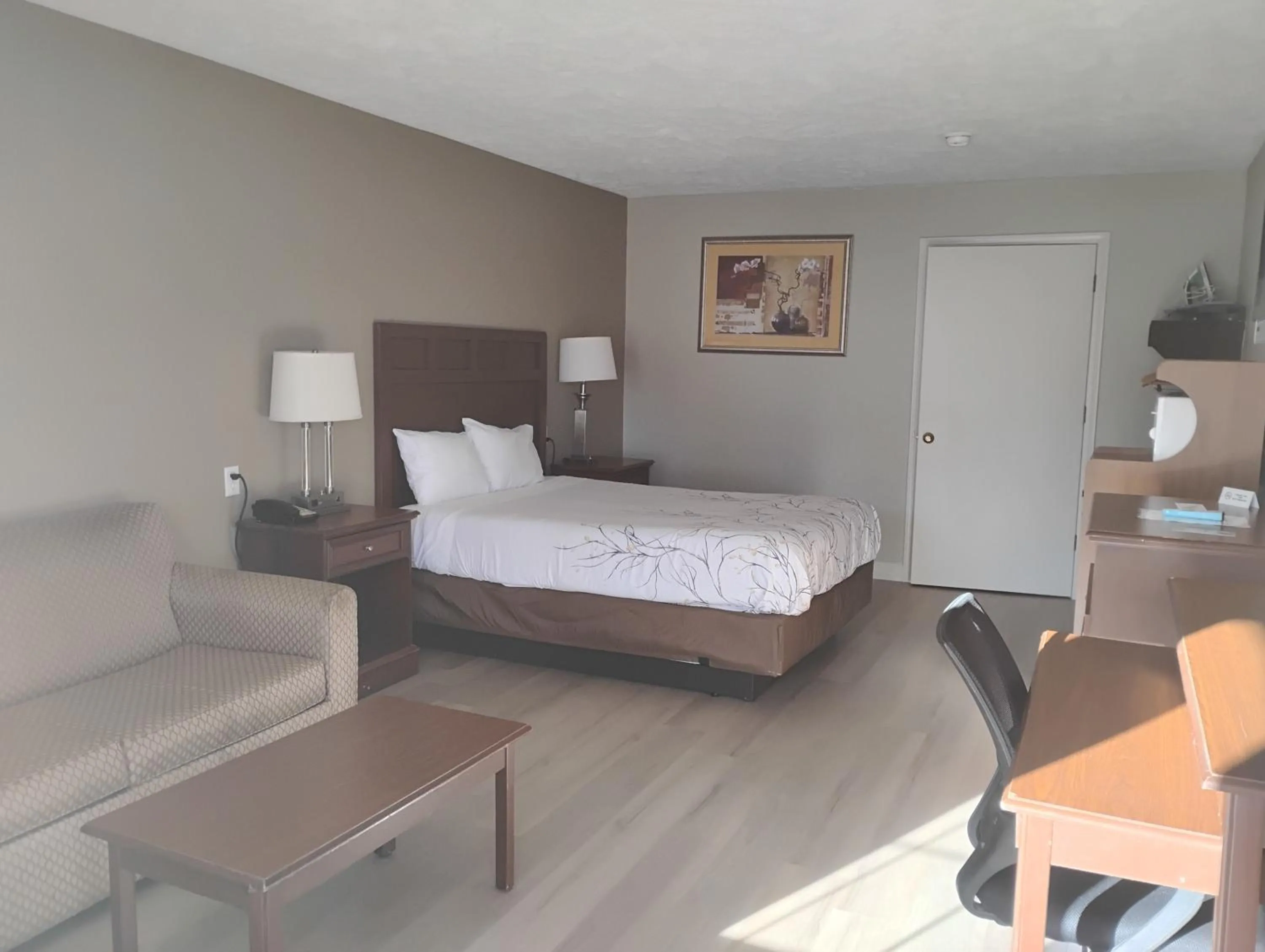 Bed in Americana Inn - Henderson