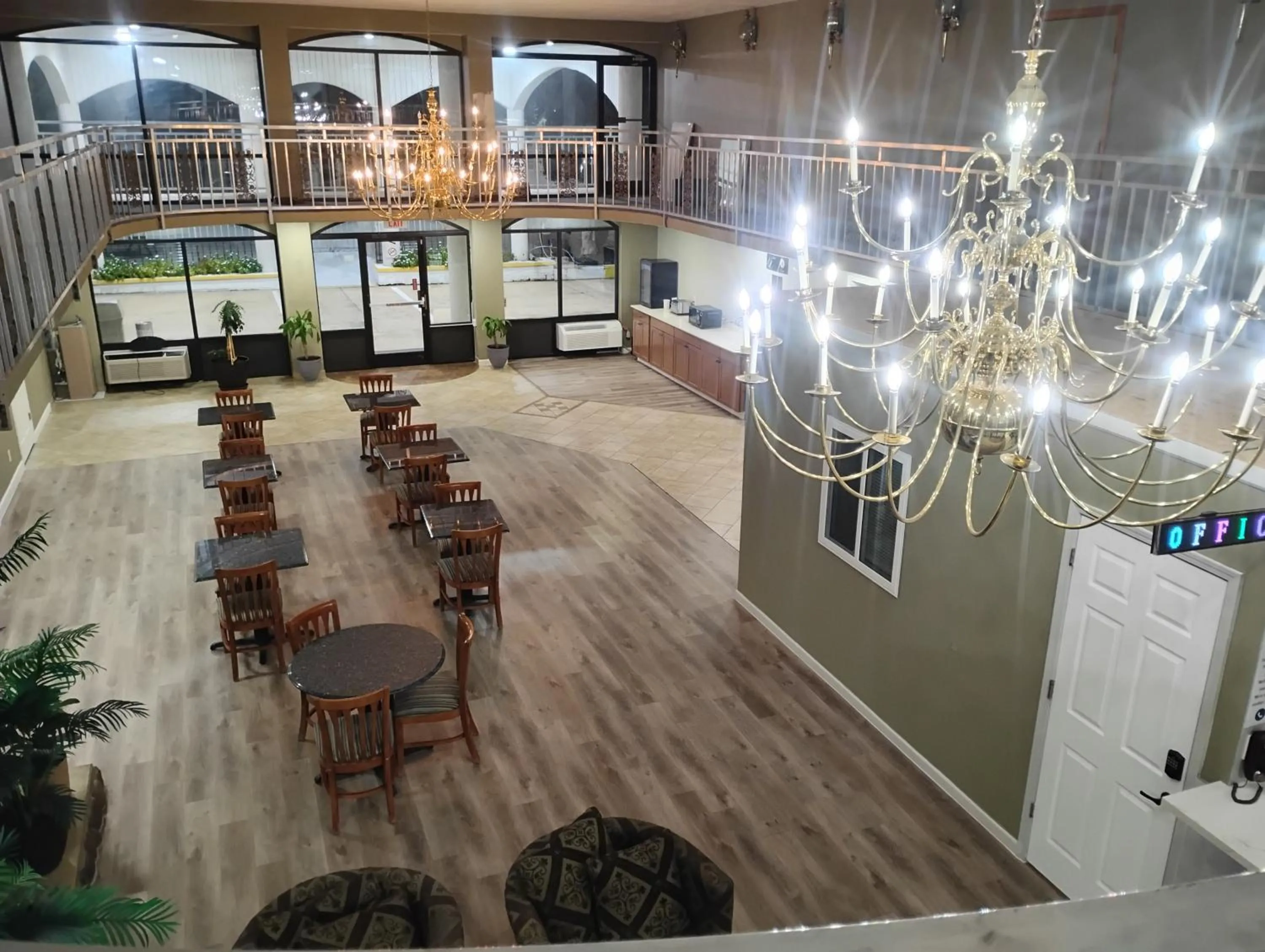 Americana Inn - Henderson