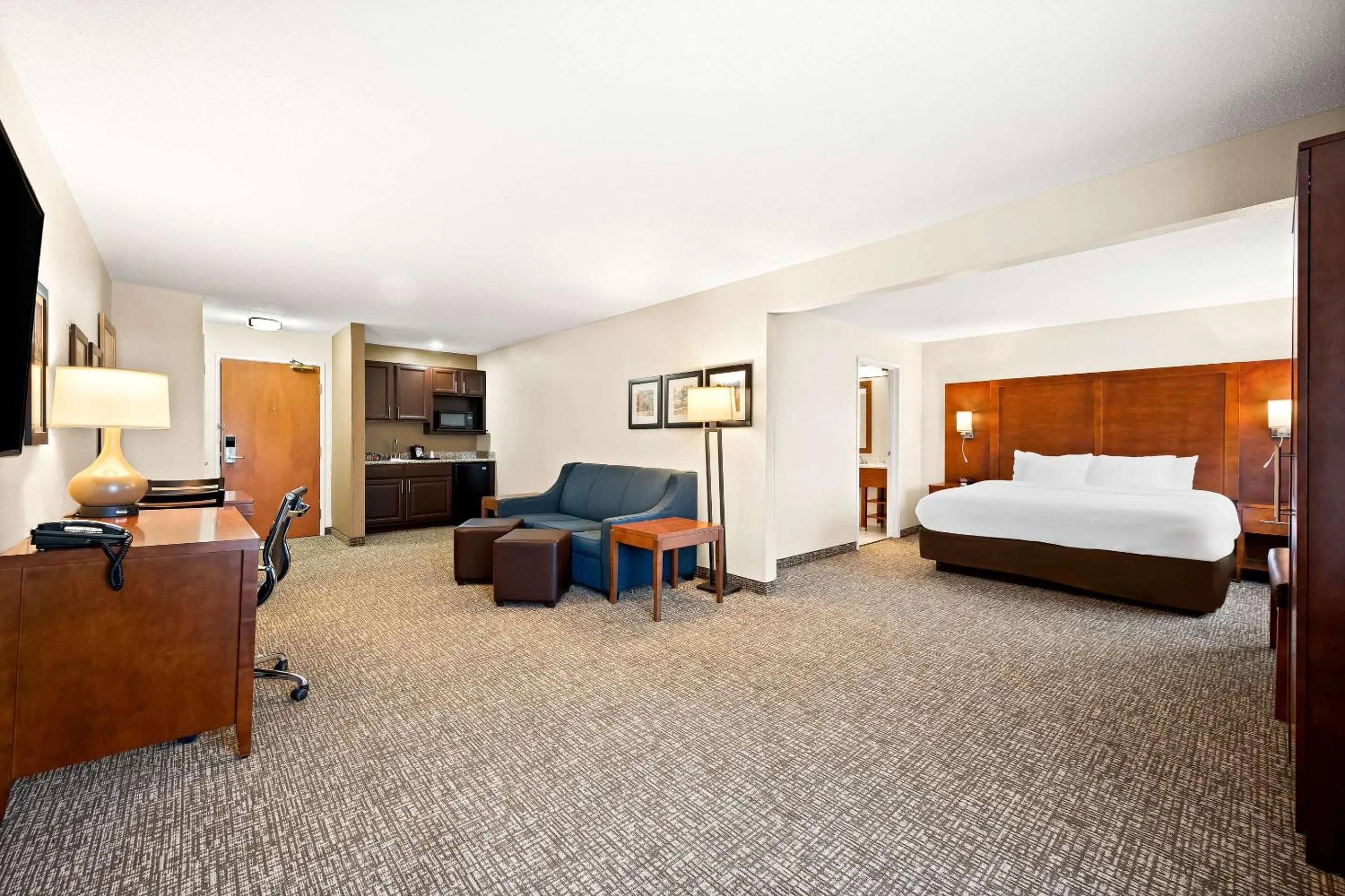 Bedroom, Bed in Comfort Inn & Suites Decatur-Forsyth
