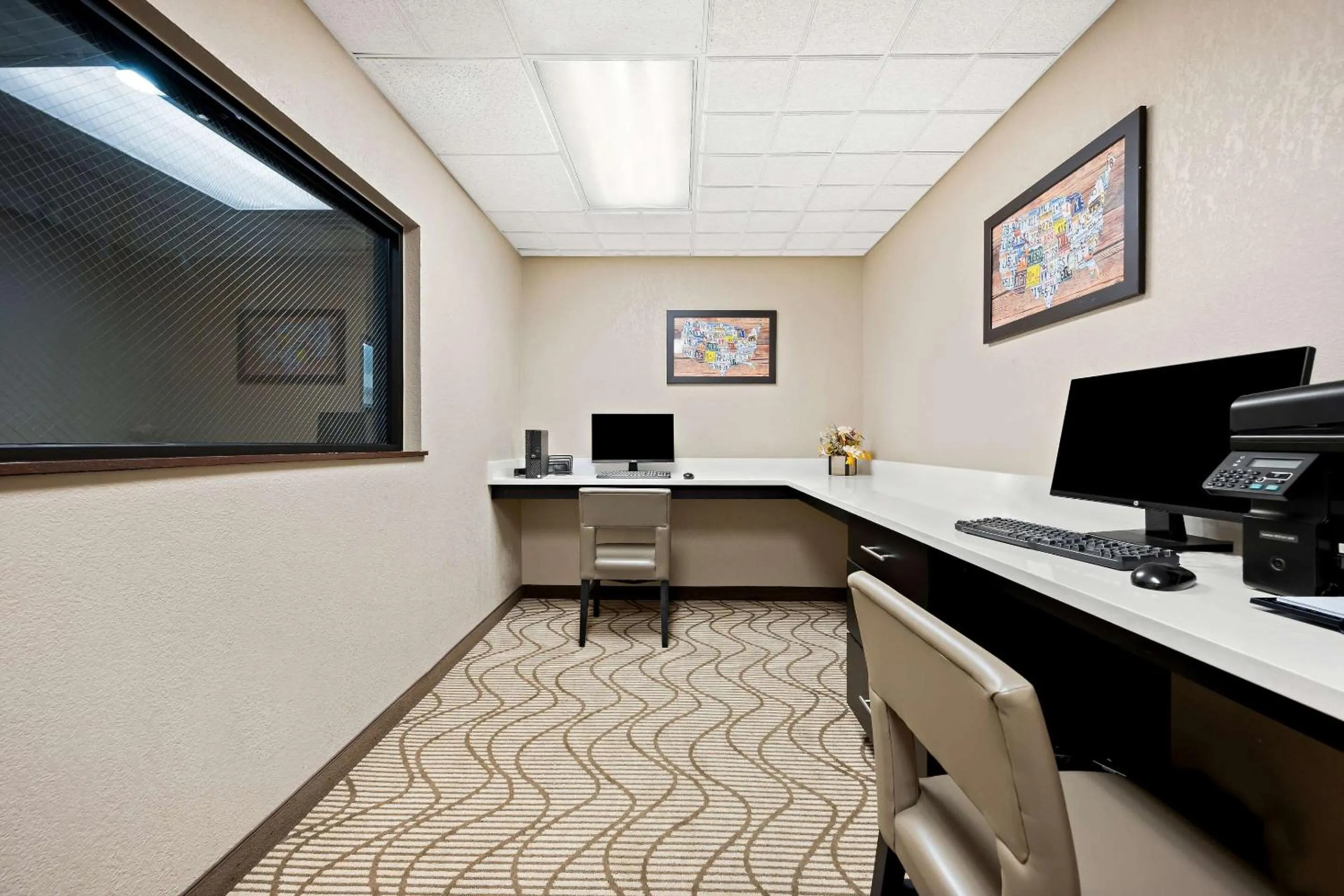 Business facilities in Comfort Inn & Suites Decatur-Forsyth