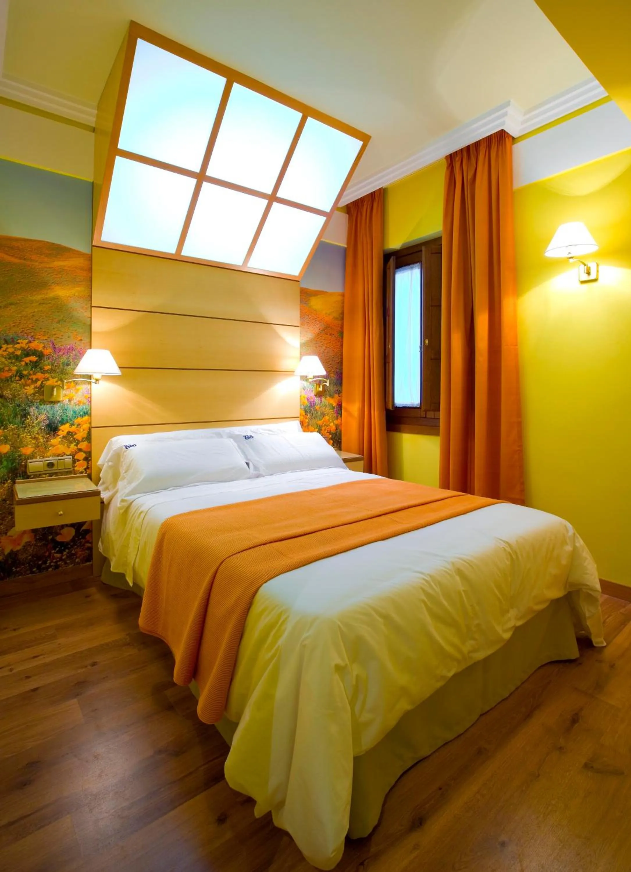 Bed in Suites Gran Vía 44