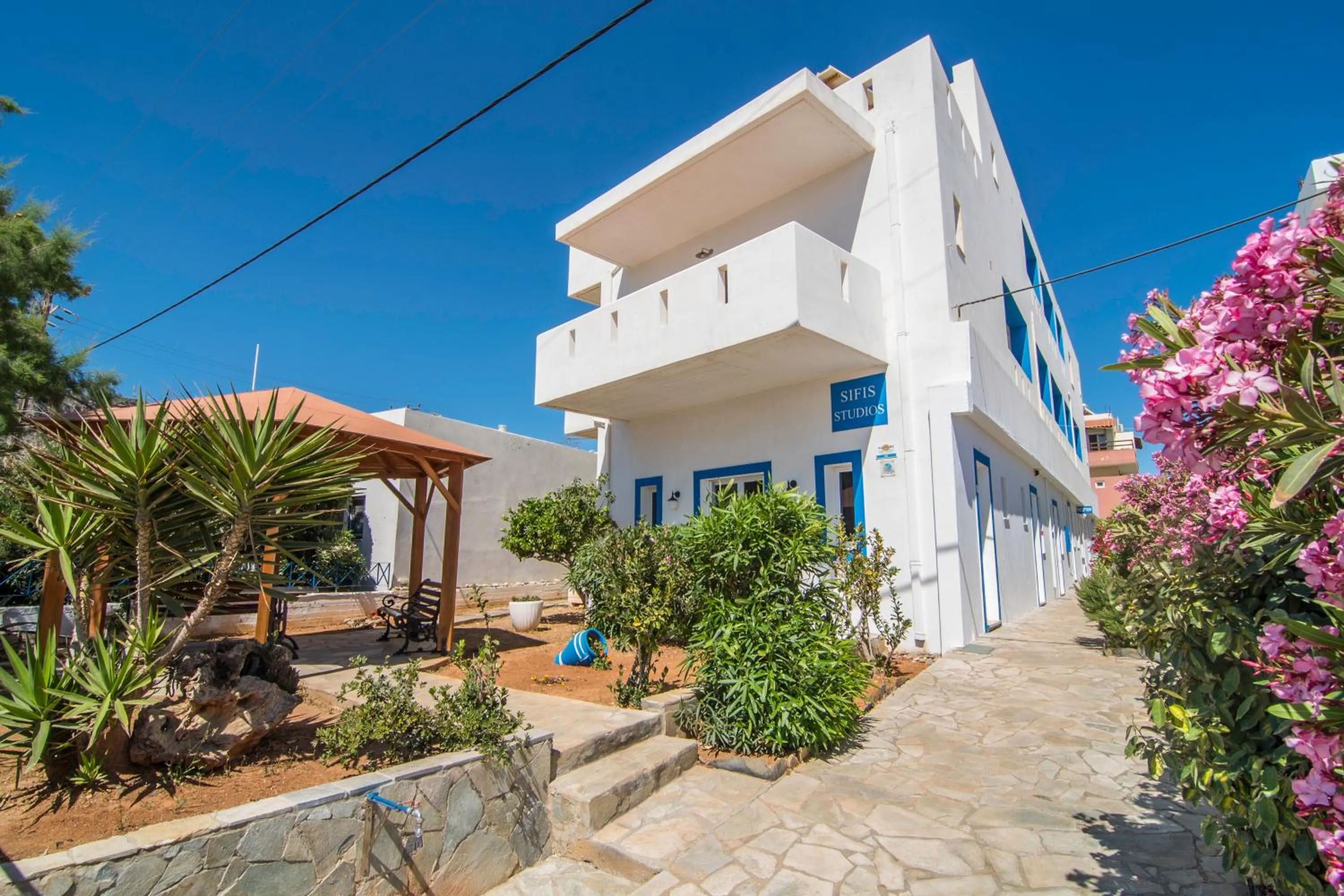 Facade/entrance in Sifis Studios