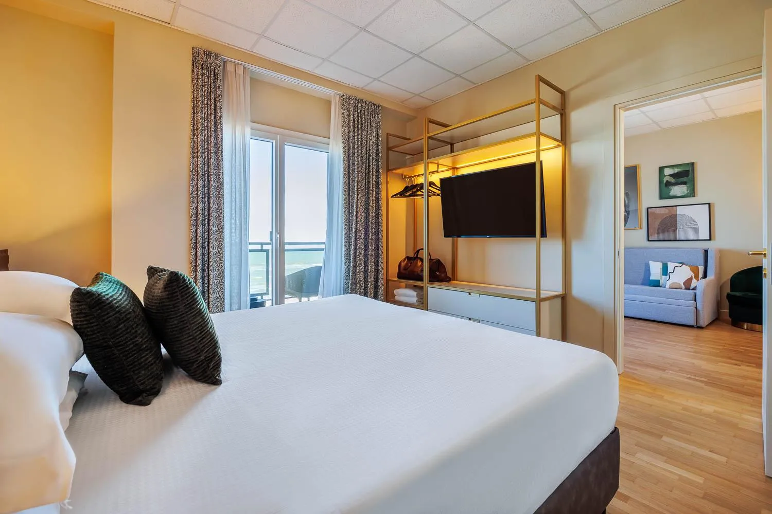 Bedroom, Bed in Charlie in Pesaro