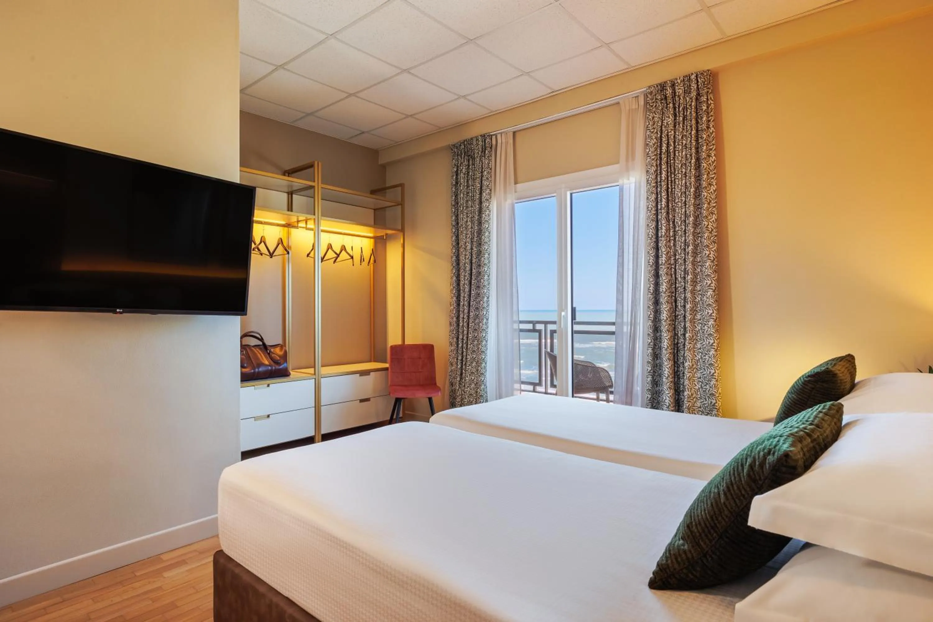 Bedroom, Bed in Charlie in Pesaro