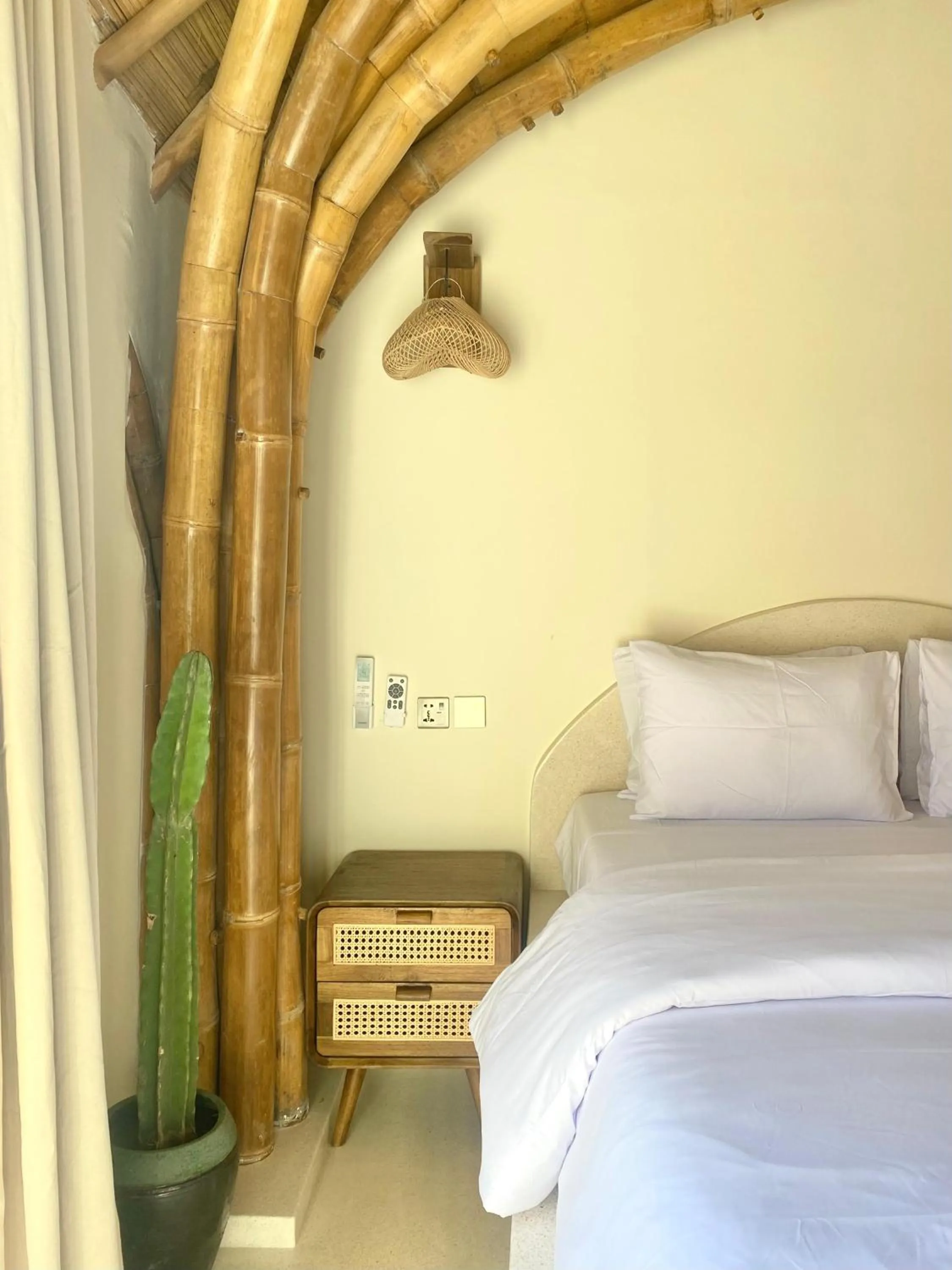 Bed in Tipsea Turtle Gili Air