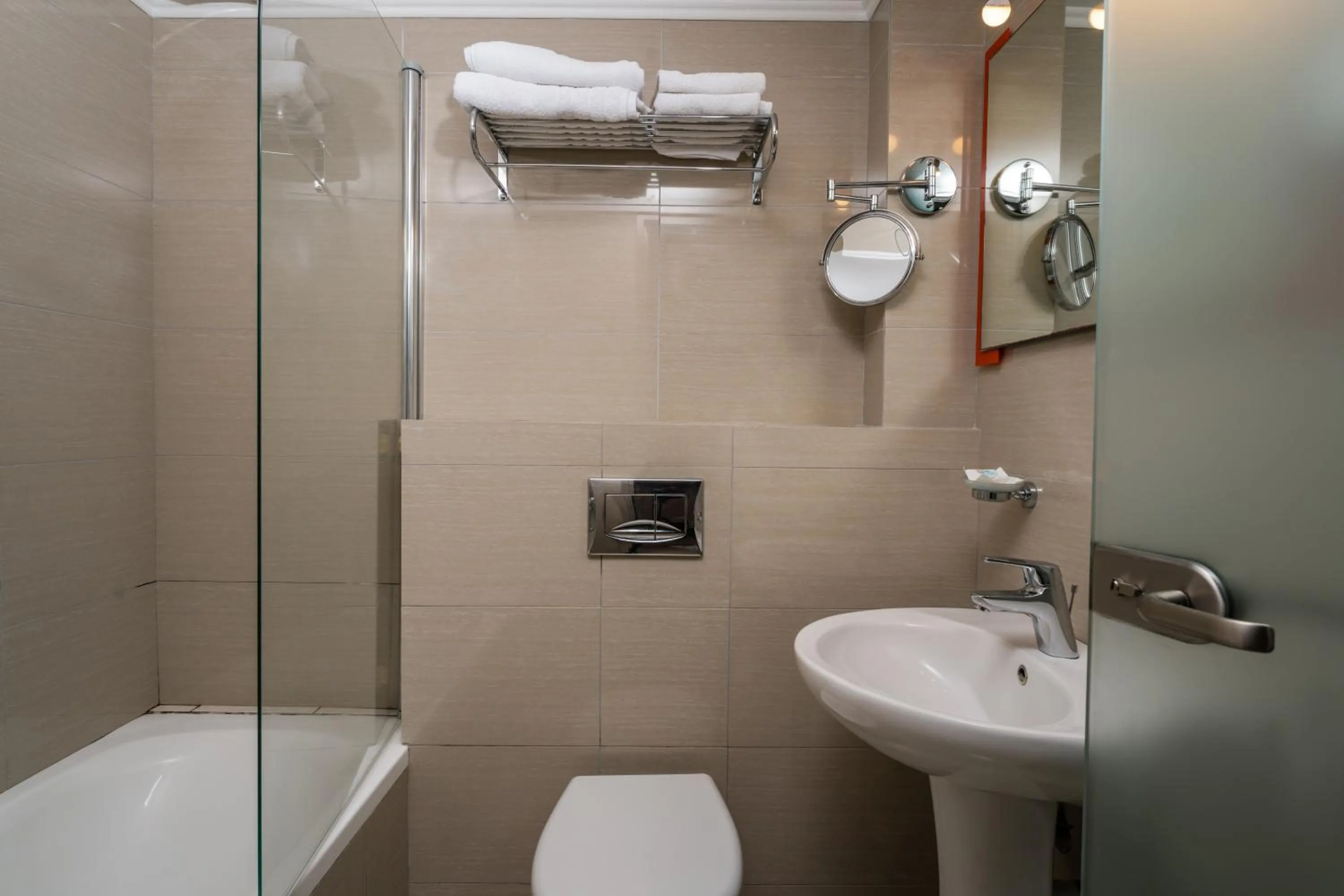 Karras Grande Resort