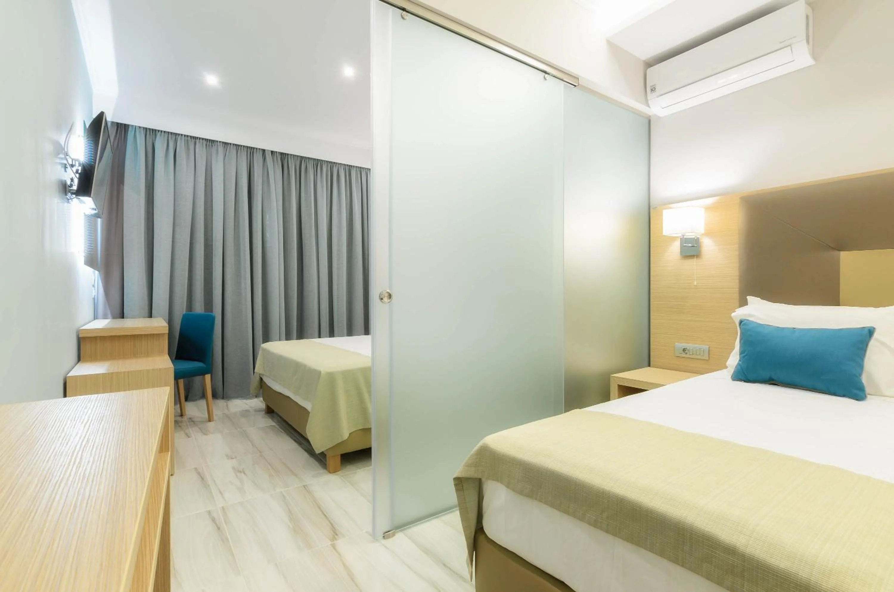 Photo of the whole room, Bed in Karras Grande Resort