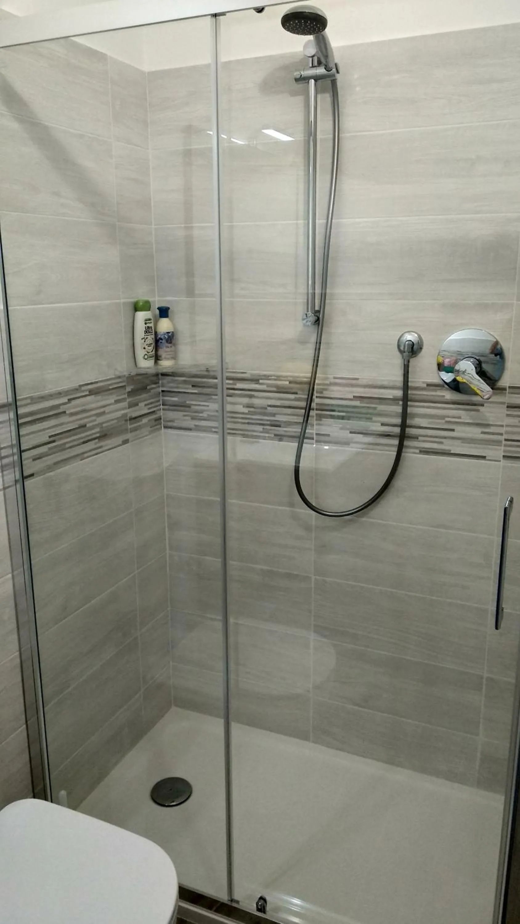 Shower in A Casa di Kate b&b