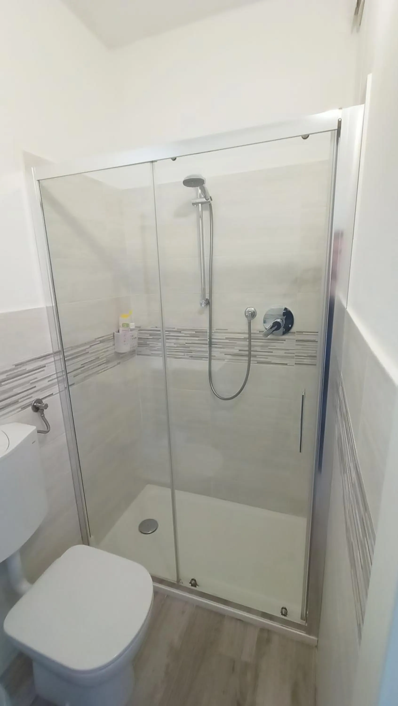 Shower in A Casa di Kate b&b