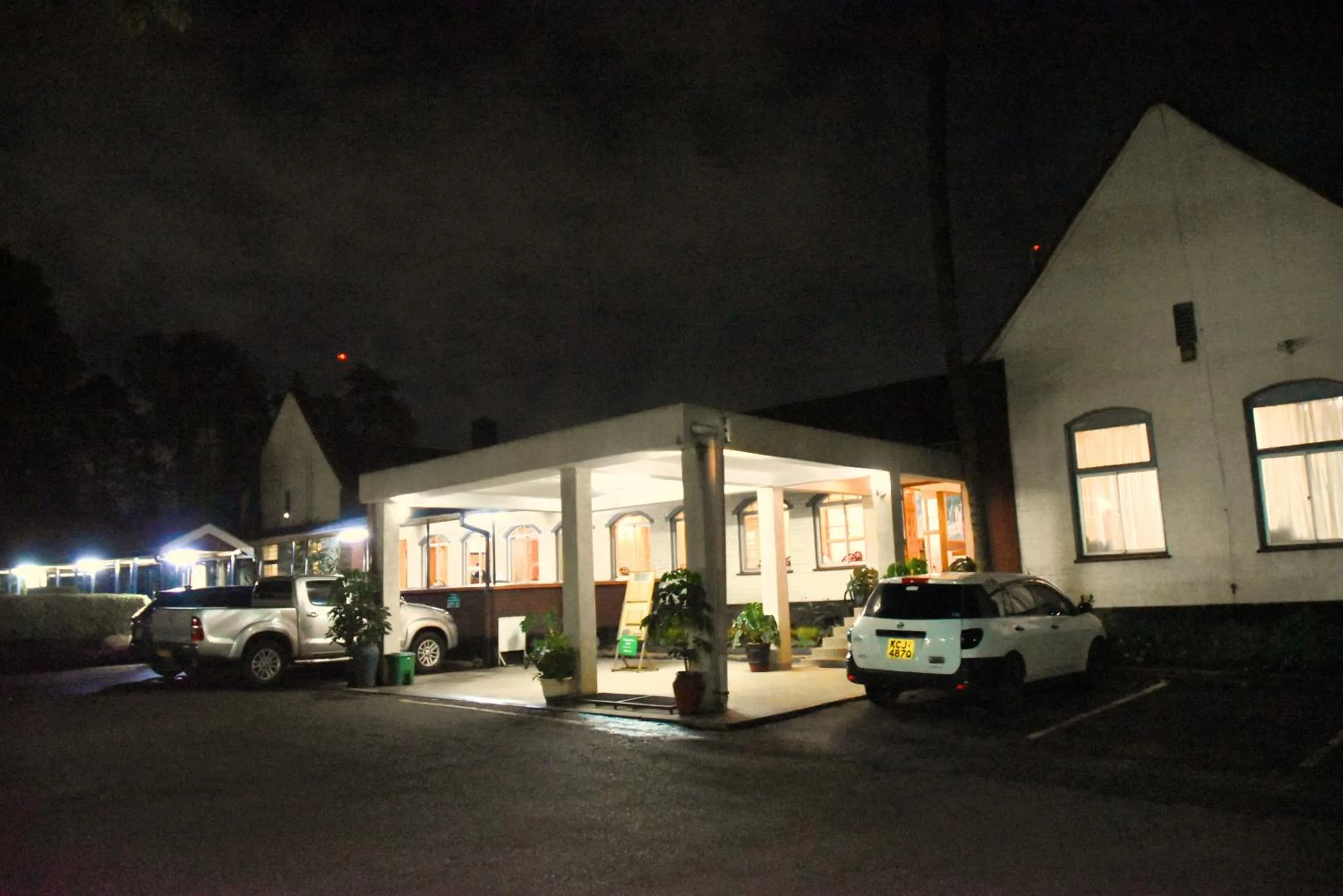 Facade/entrance in Wagon Wheel Hotel Eldoret