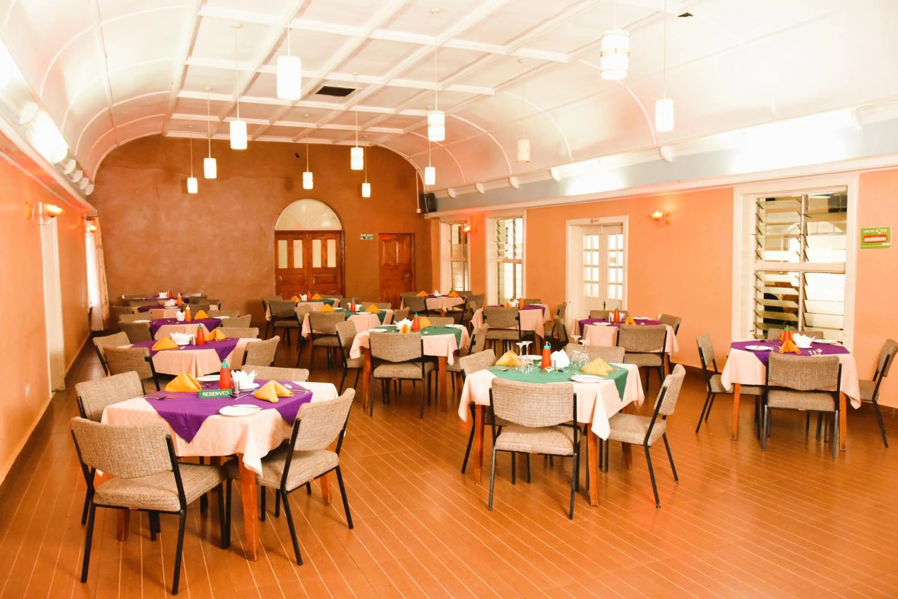 Restaurant/places to eat in Wagon Wheel Hotel Eldoret