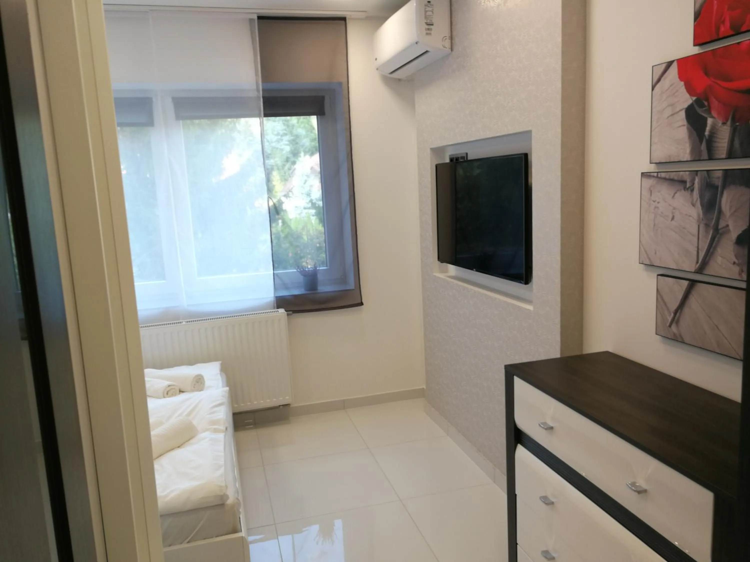 AQUA SOLAR APARTMANHÁZ