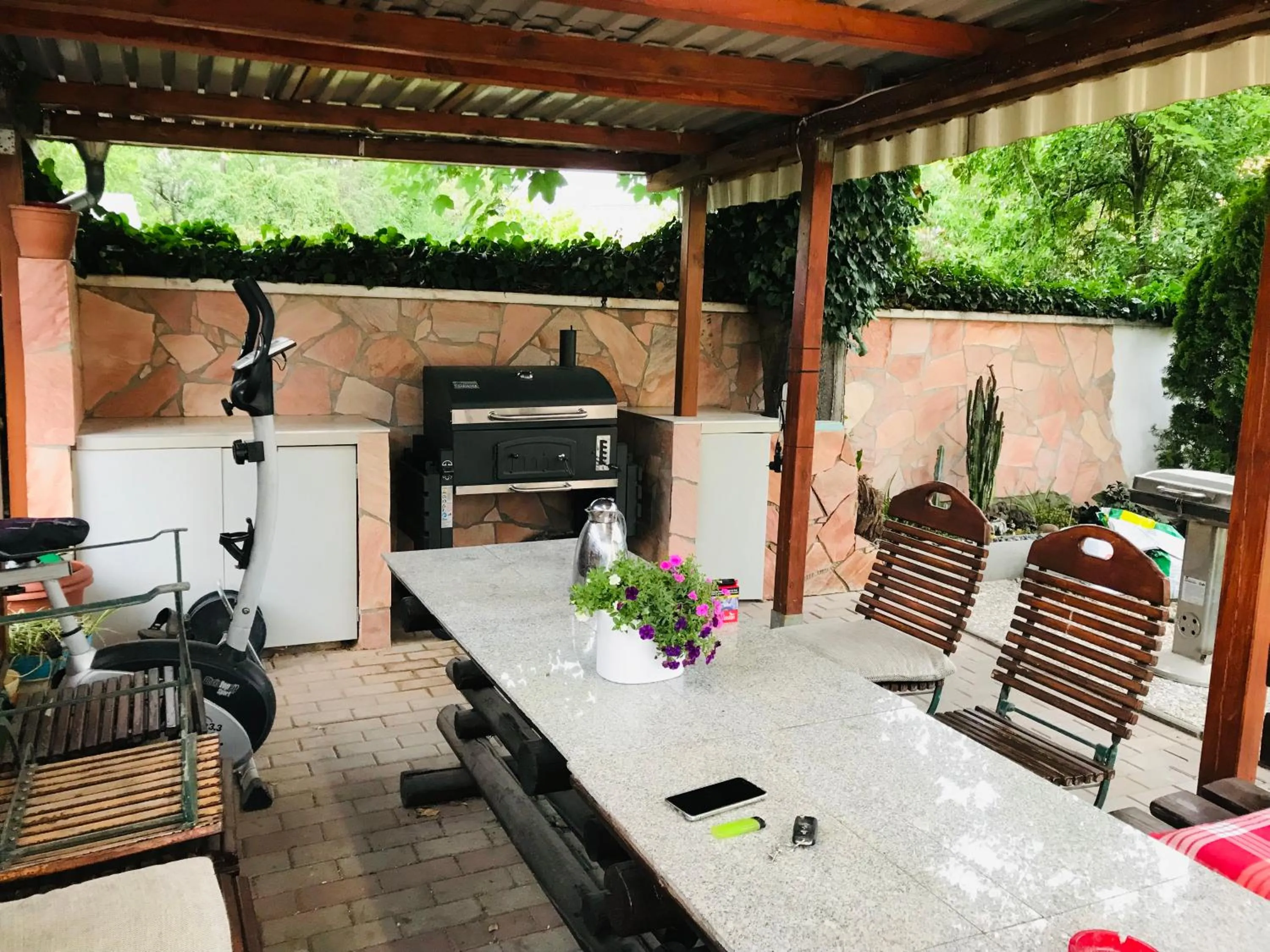 Patio in PensionLien