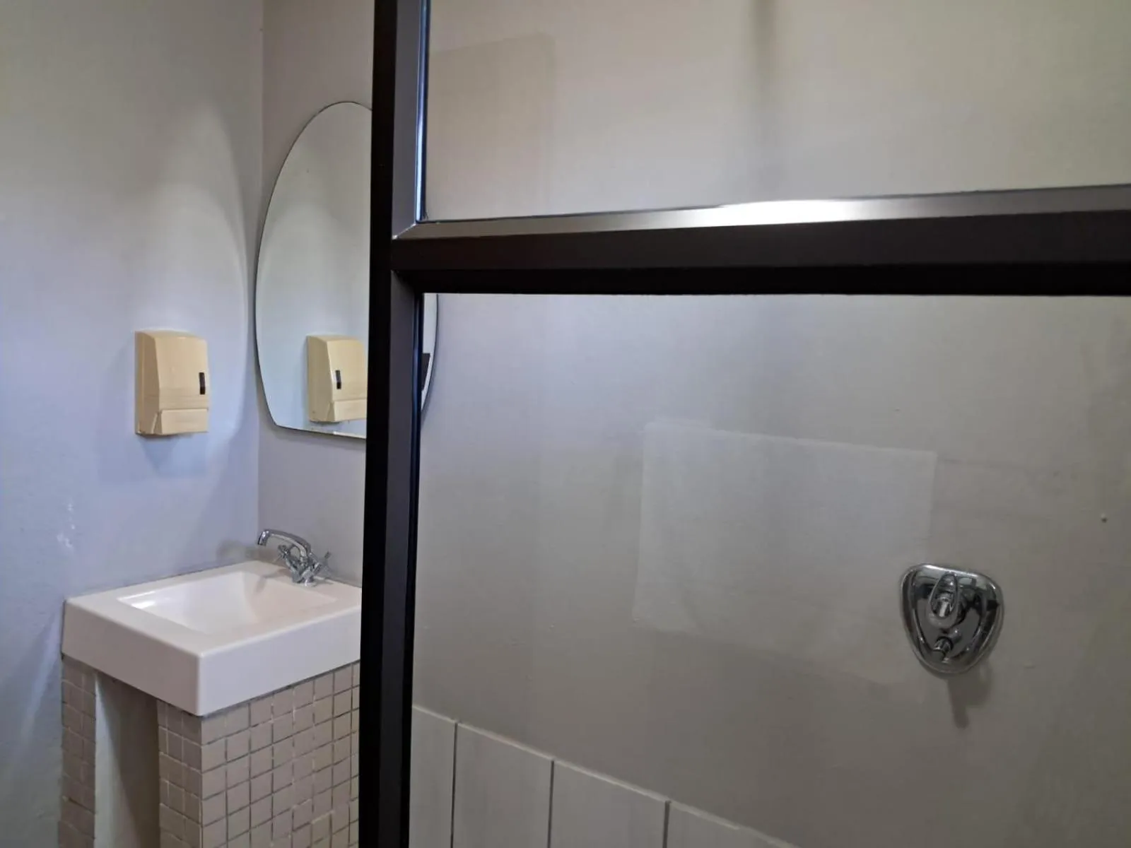 Bathroom in SeaXplore Lodge & Dive Center