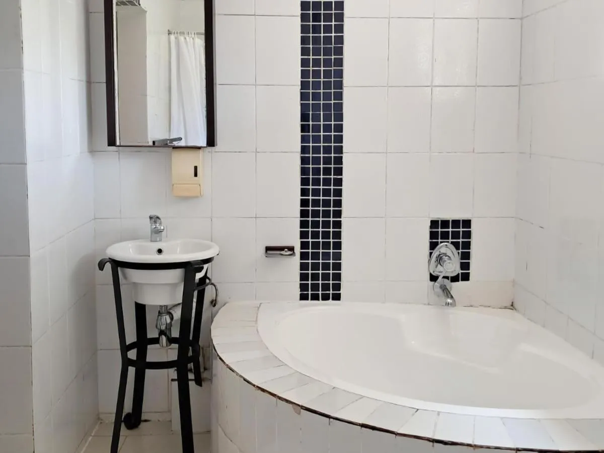 Bathroom in SeaXplore Lodge & Dive Center